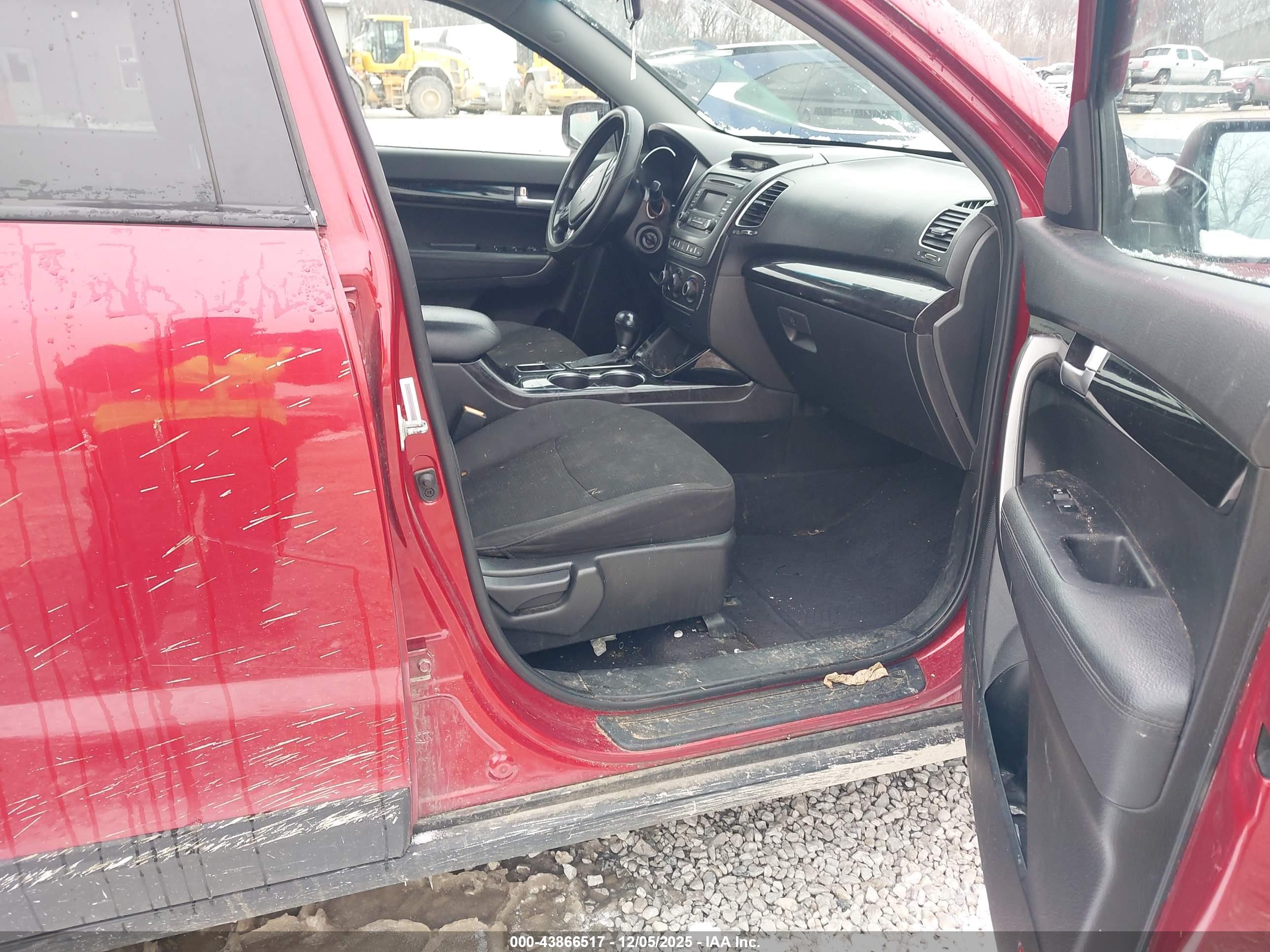 KIA SORENTO image 5