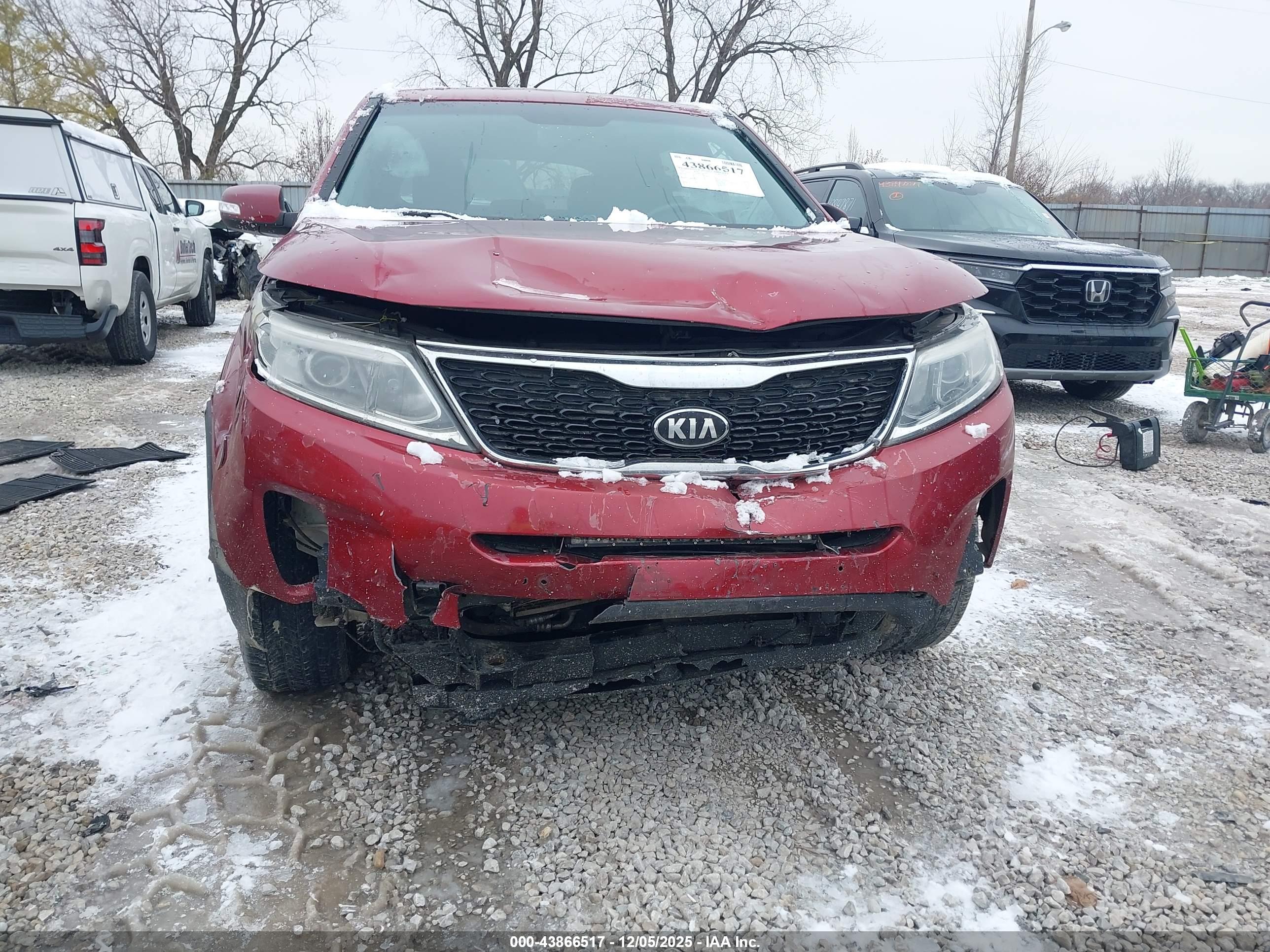 KIA SORENTO image 6