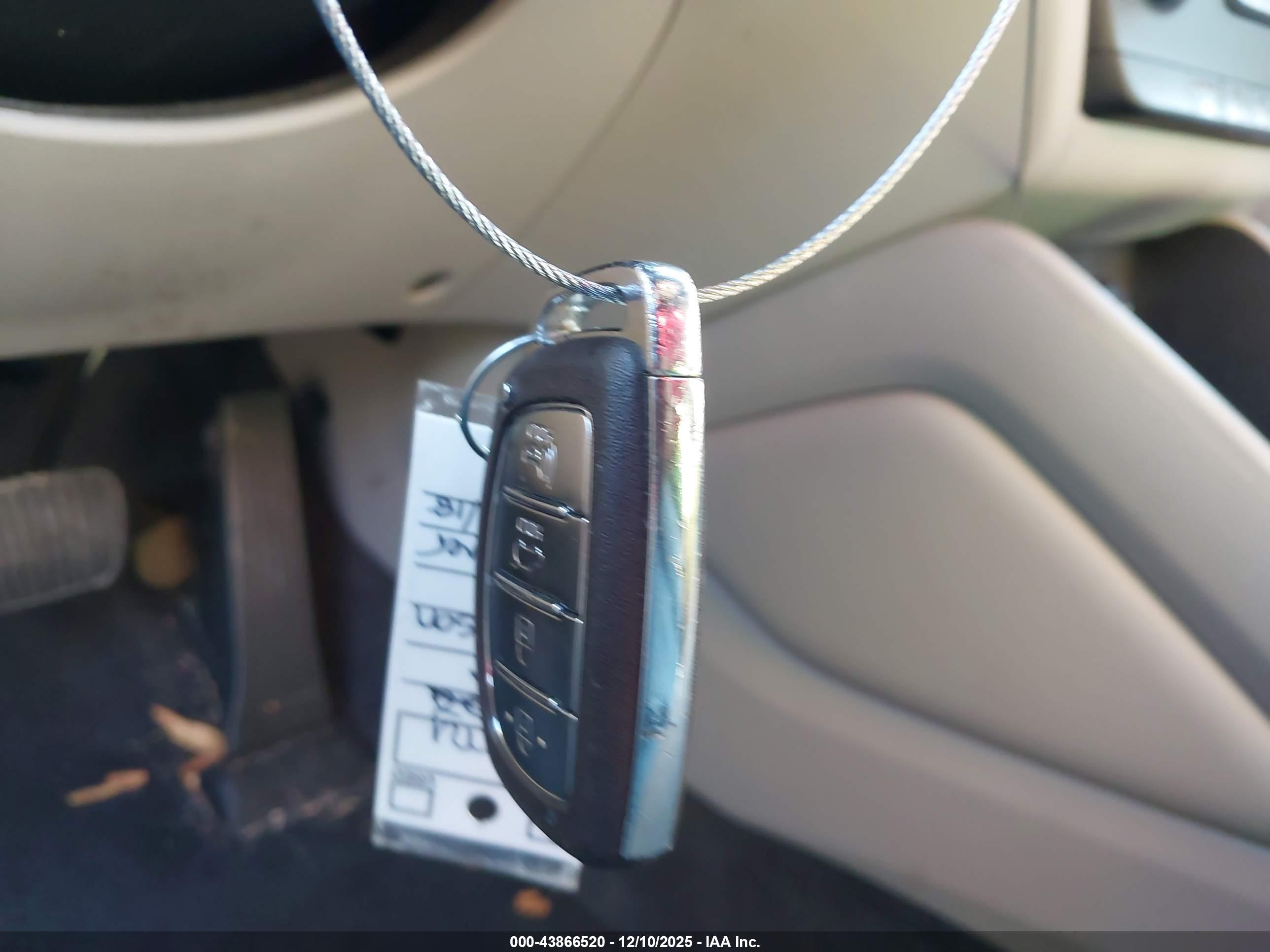 HYUNDAI TUCSON image 11