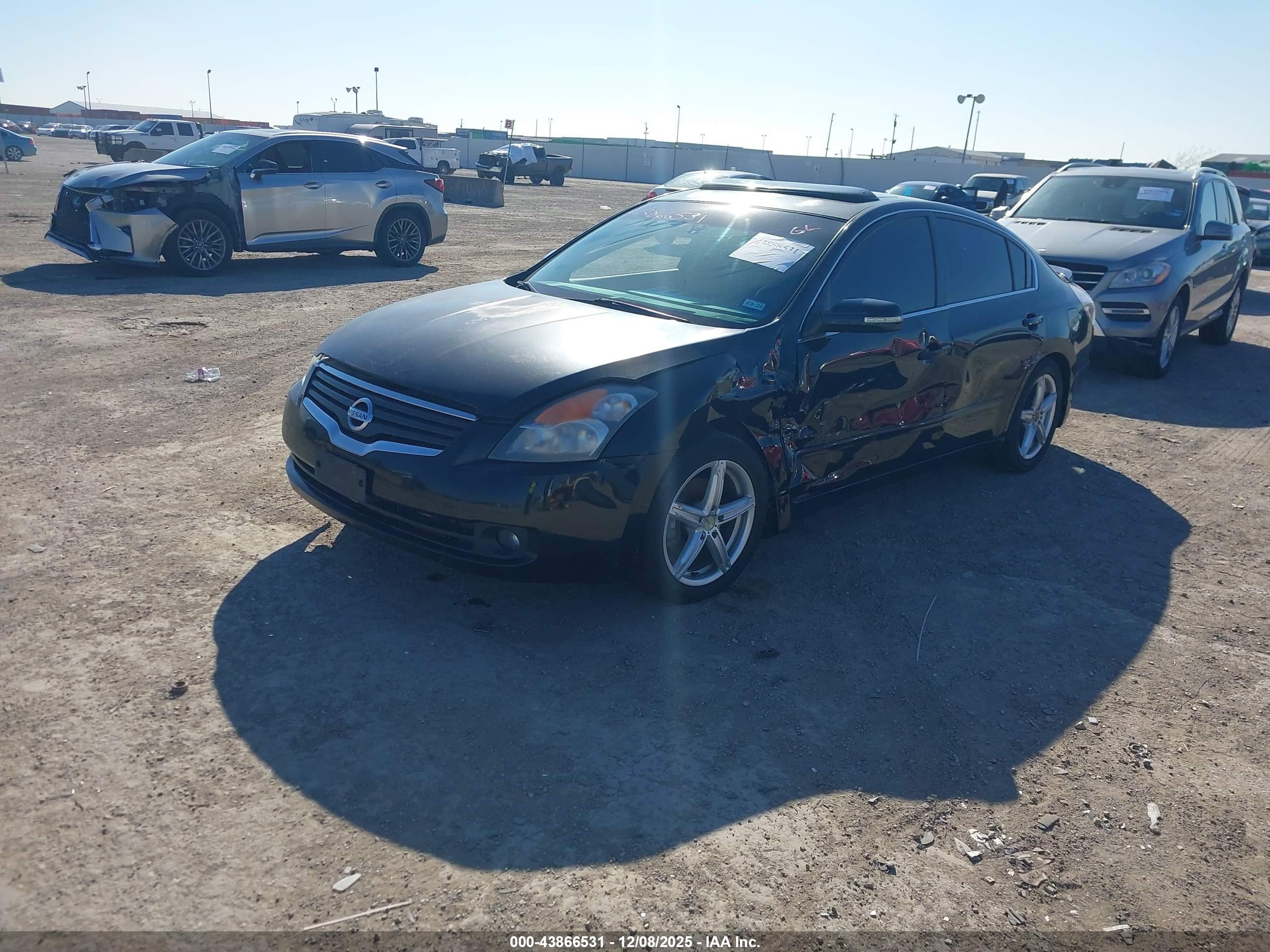 NISSAN ALTIMA image 2