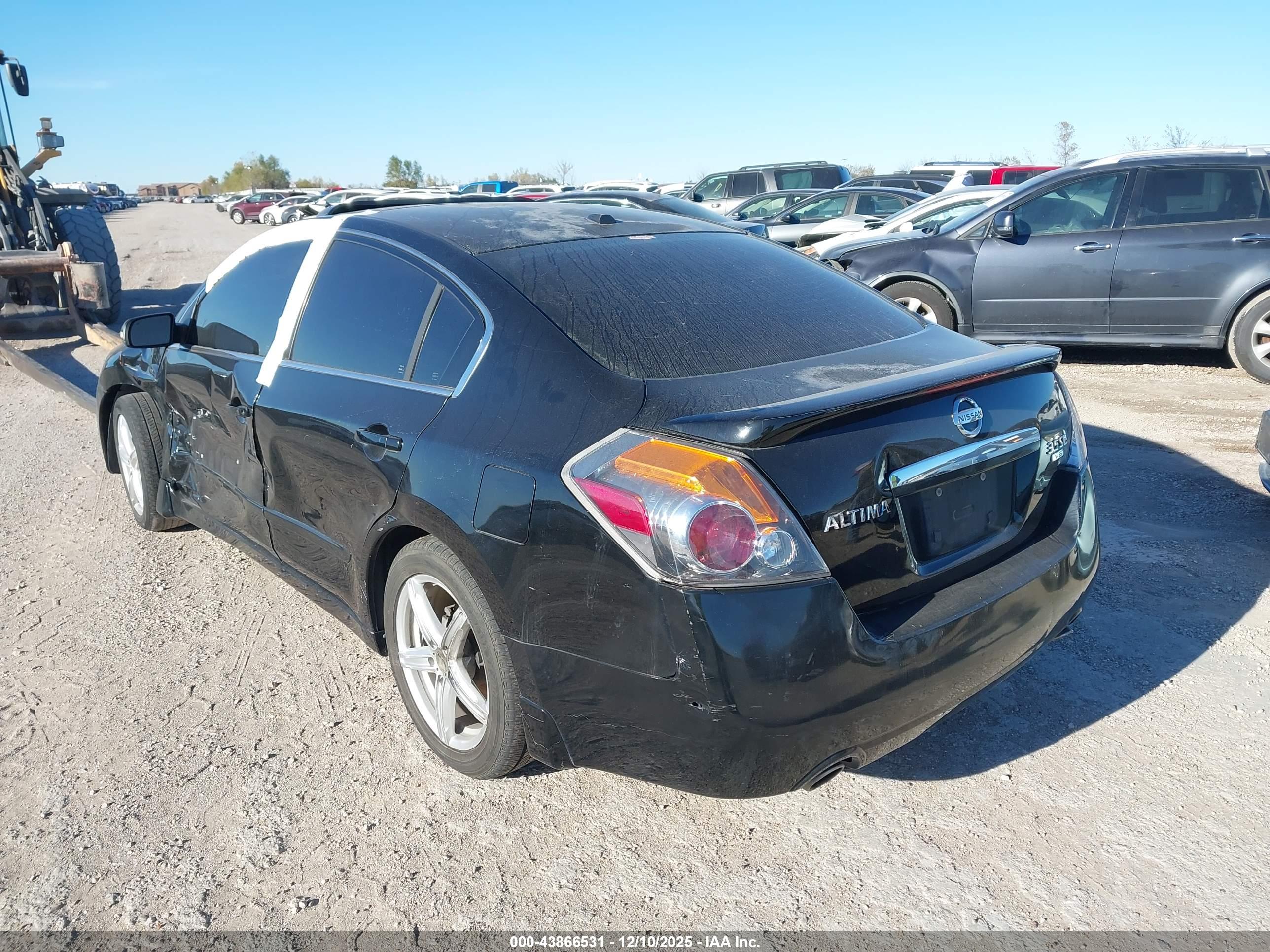 NISSAN ALTIMA image 3