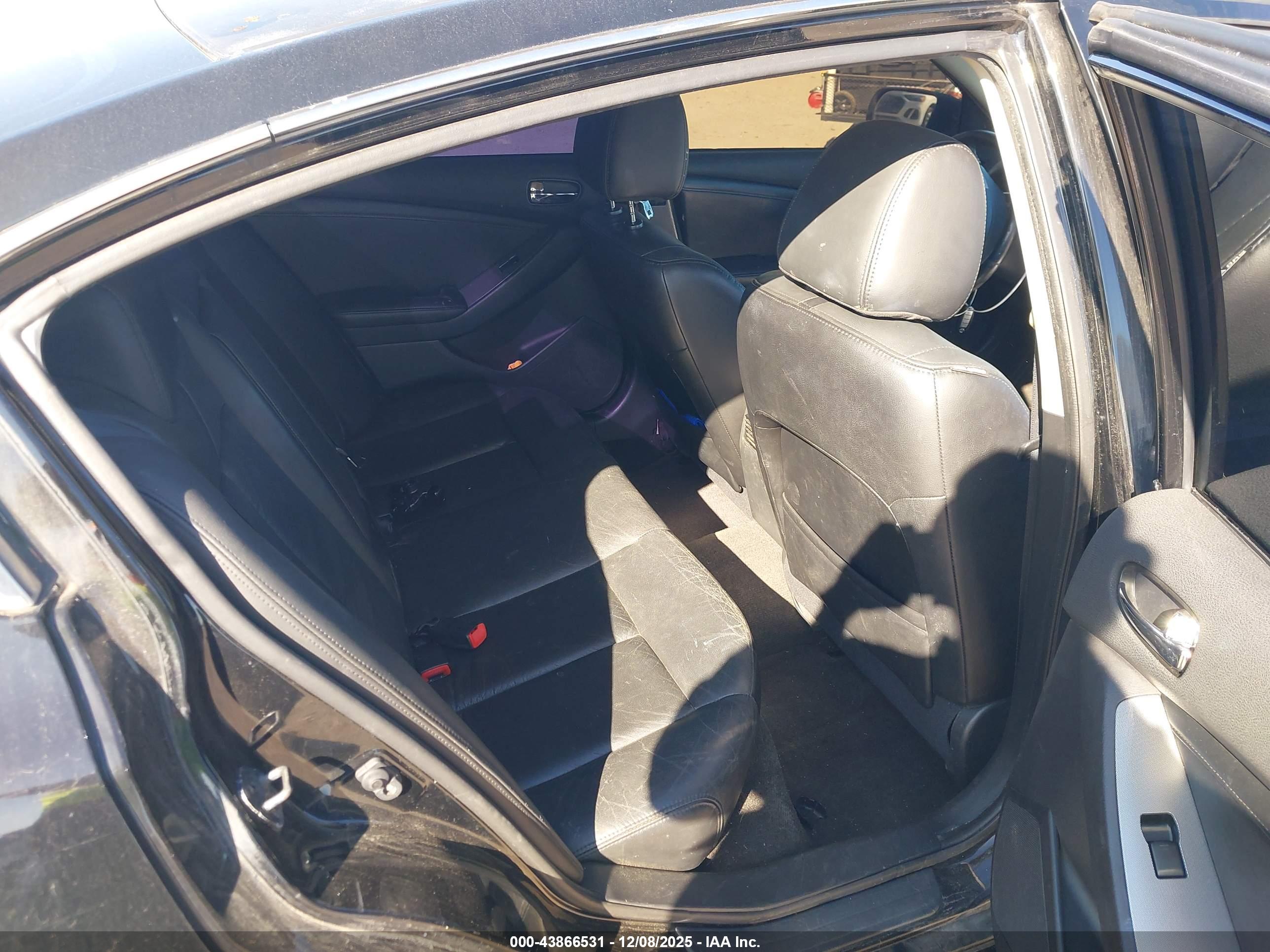 NISSAN ALTIMA image 8