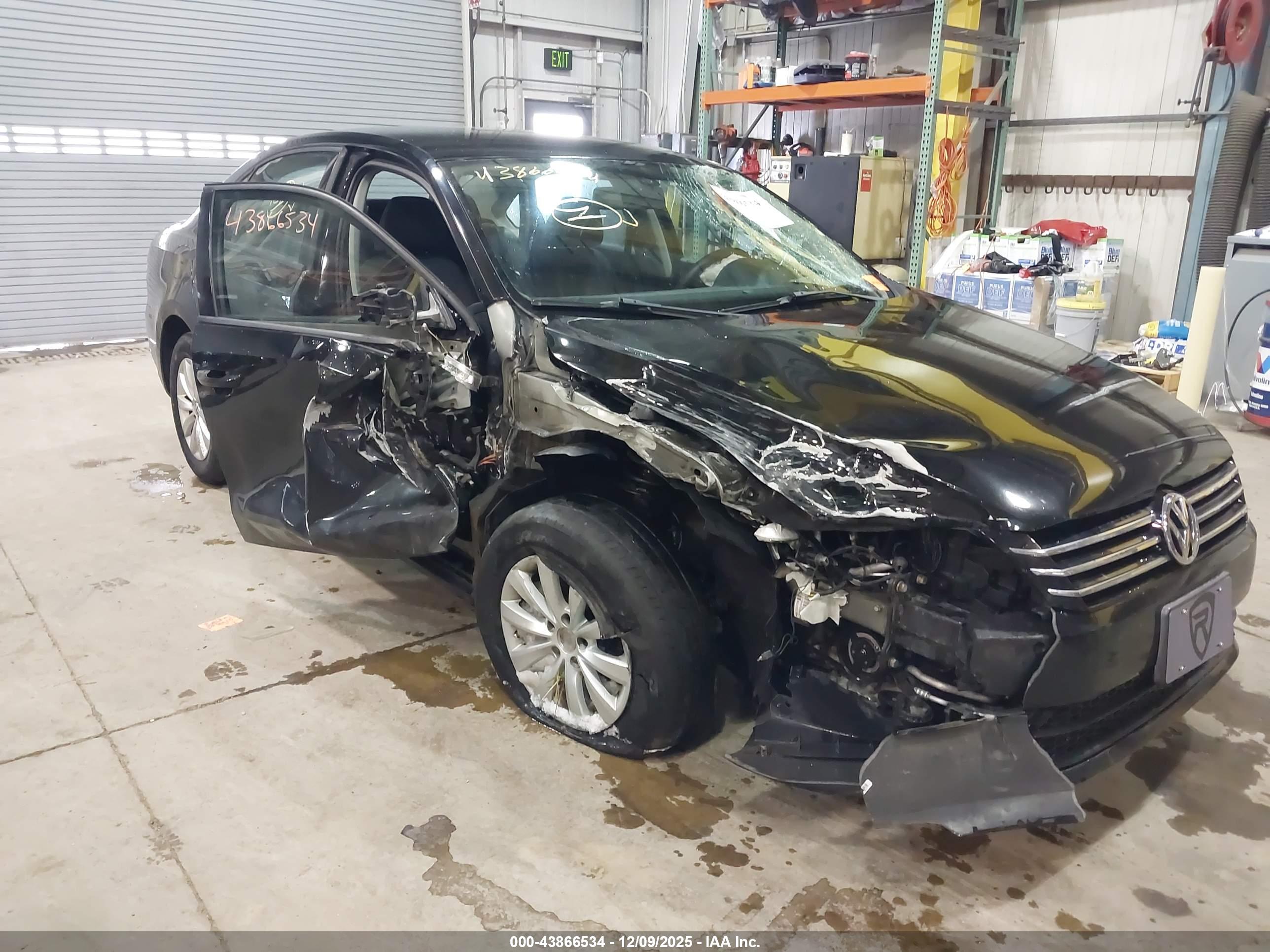 VOLKSWAGEN PASSAT image 6
