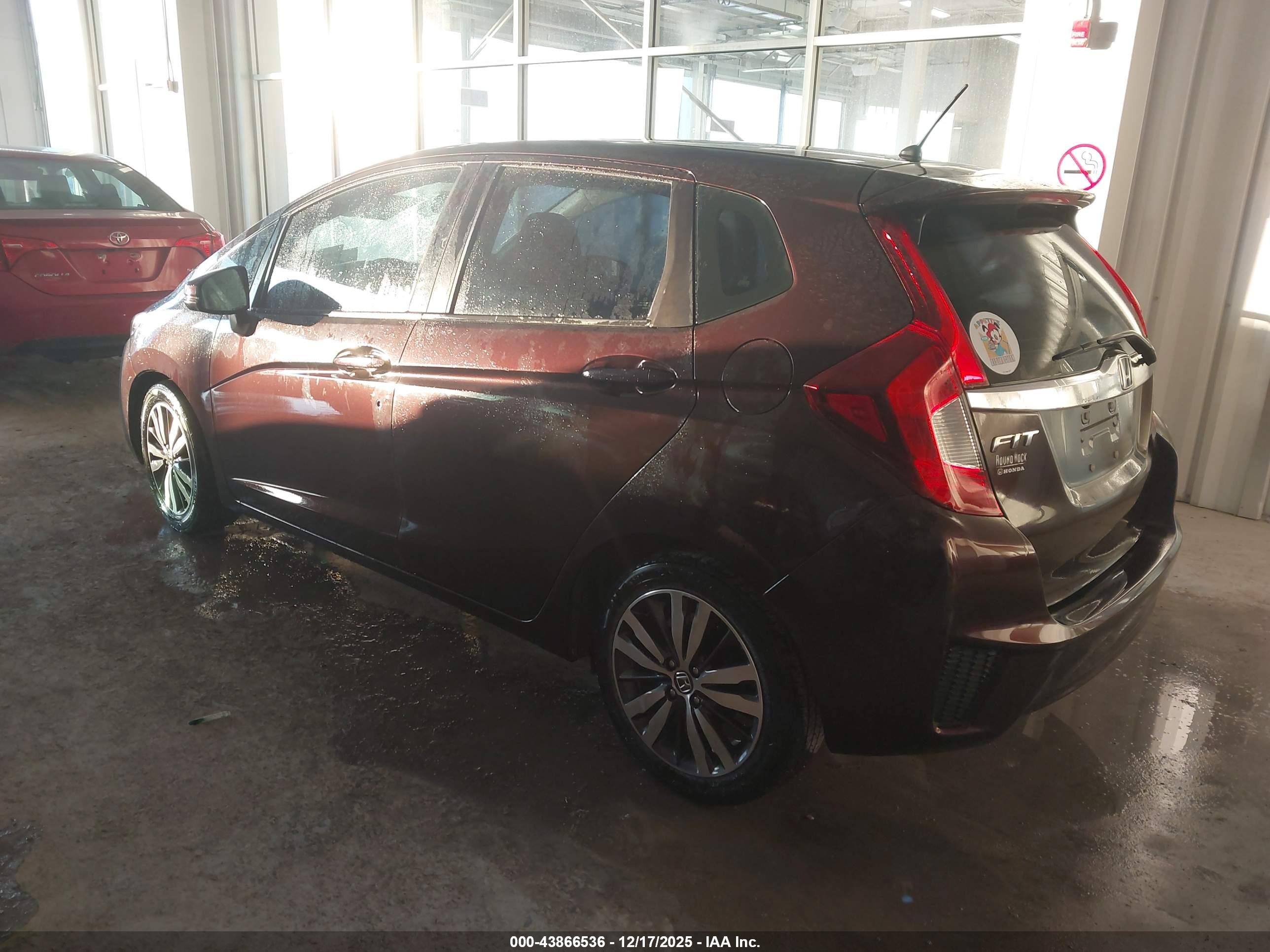HONDA FIT image 3