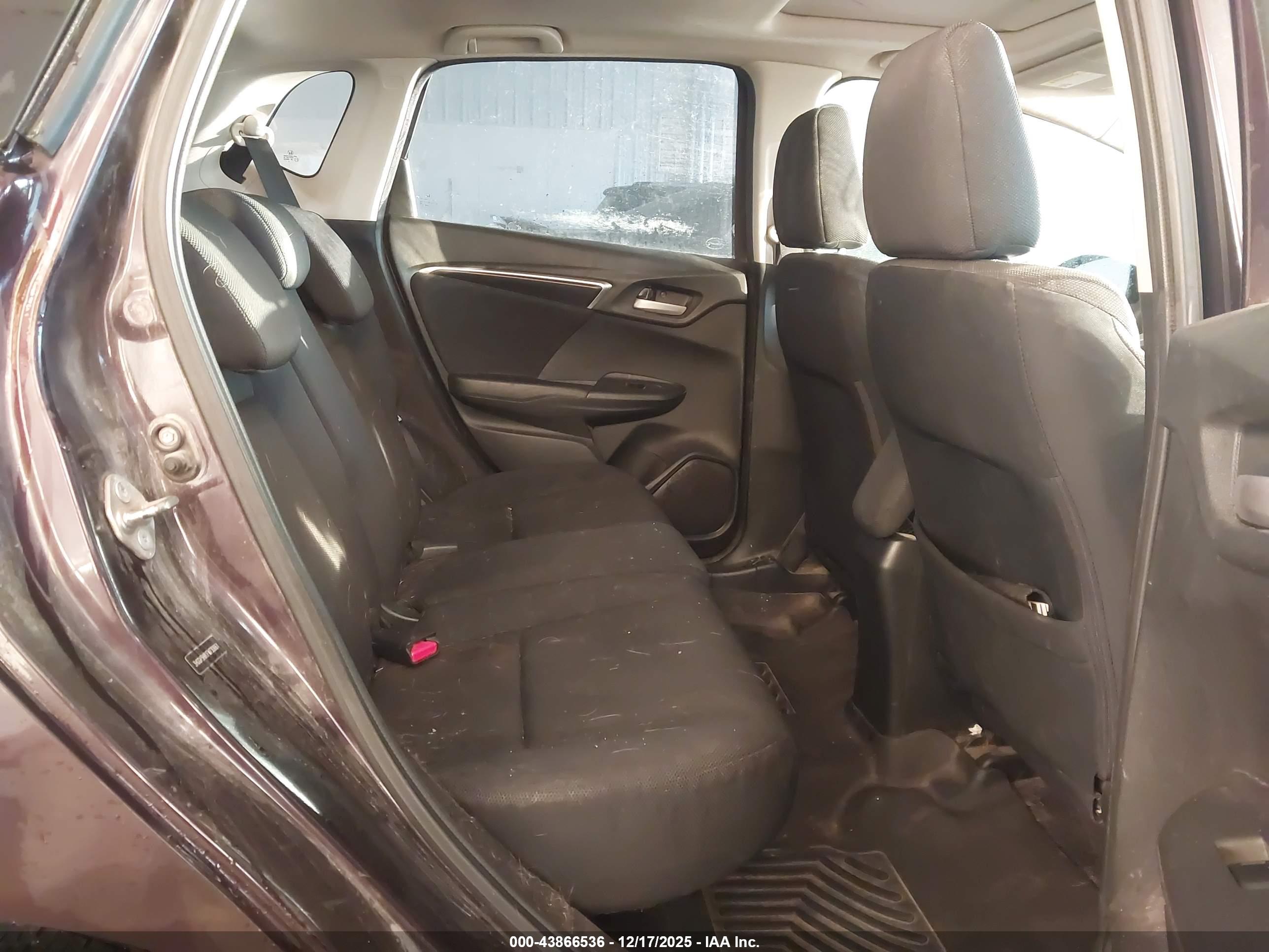 HONDA FIT image 8