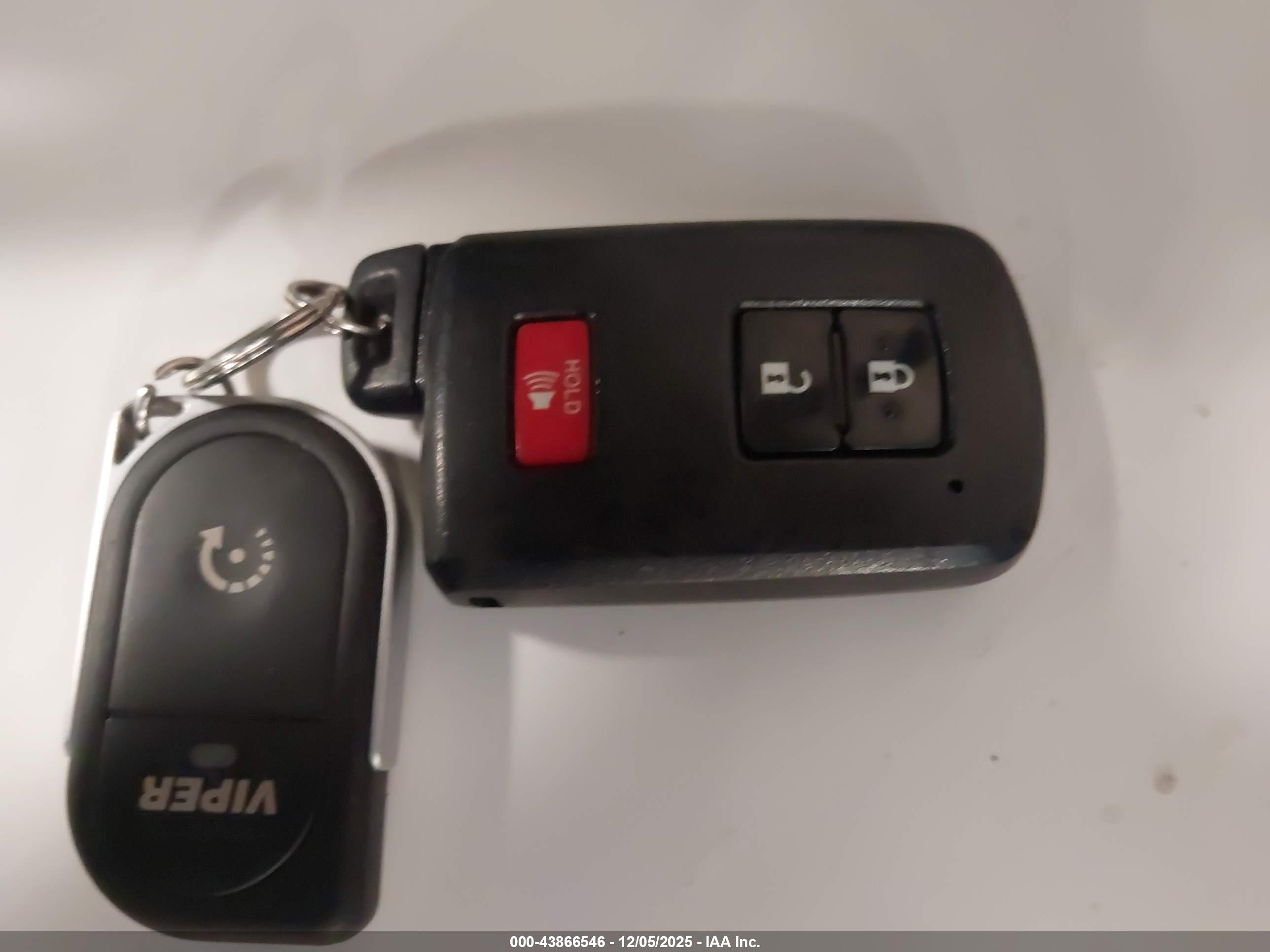 TOYOTA 4RUNNER image 11