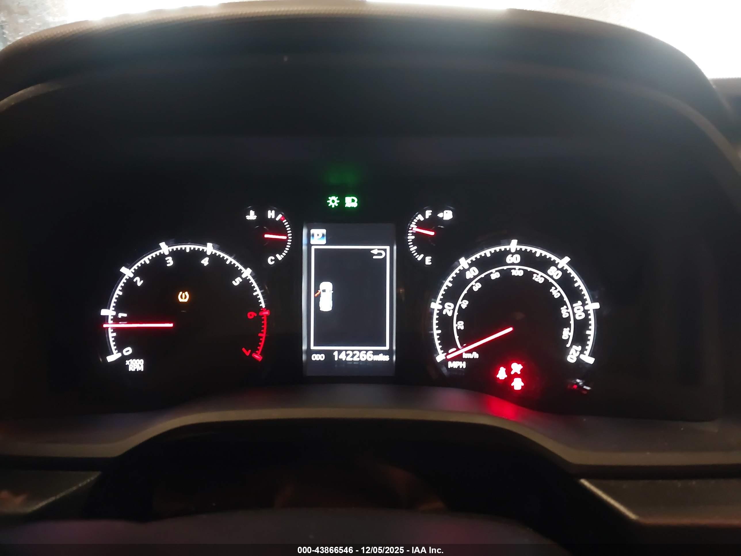 TOYOTA 4RUNNER image 7