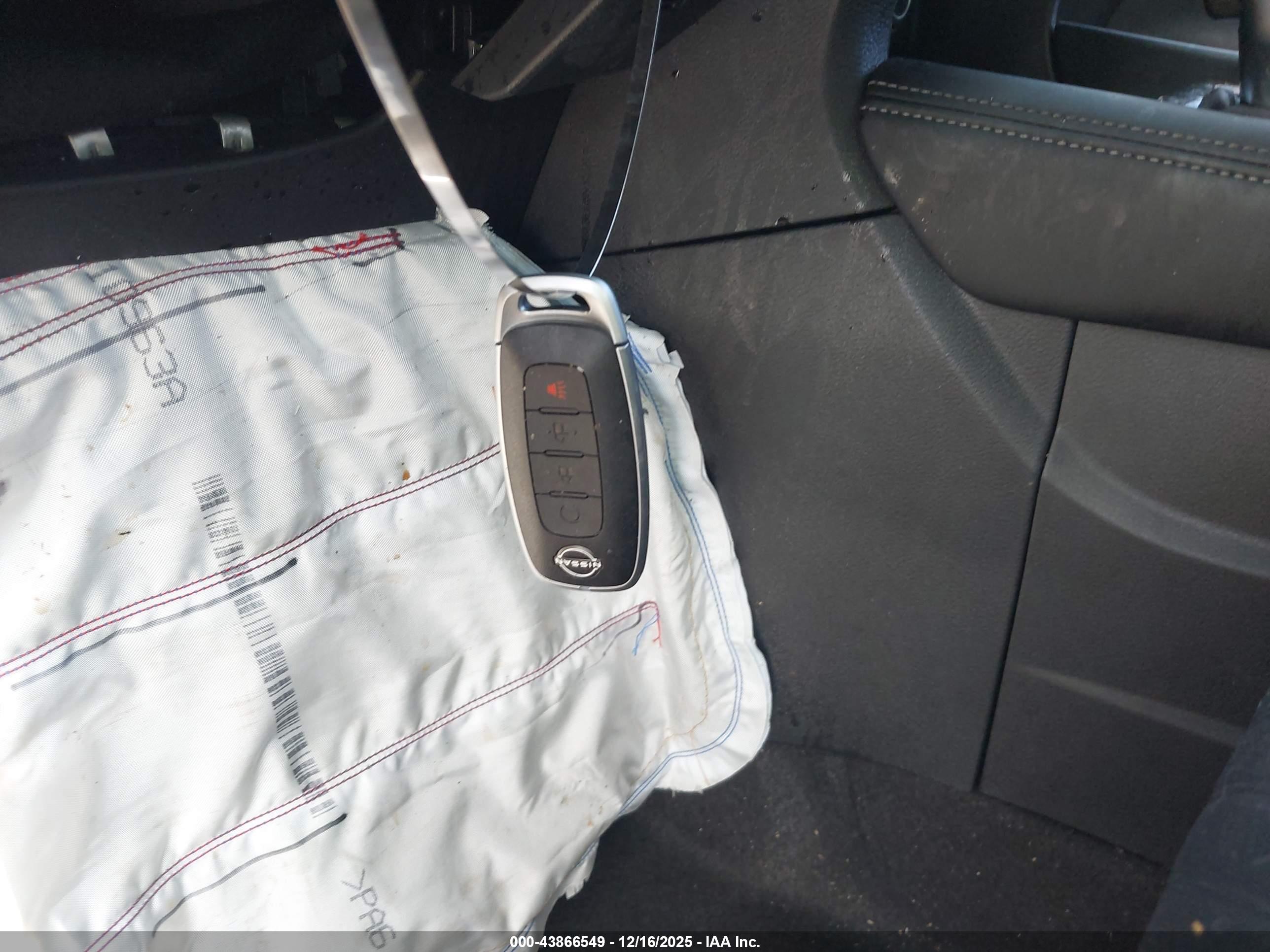 NISSAN KICKS image 11