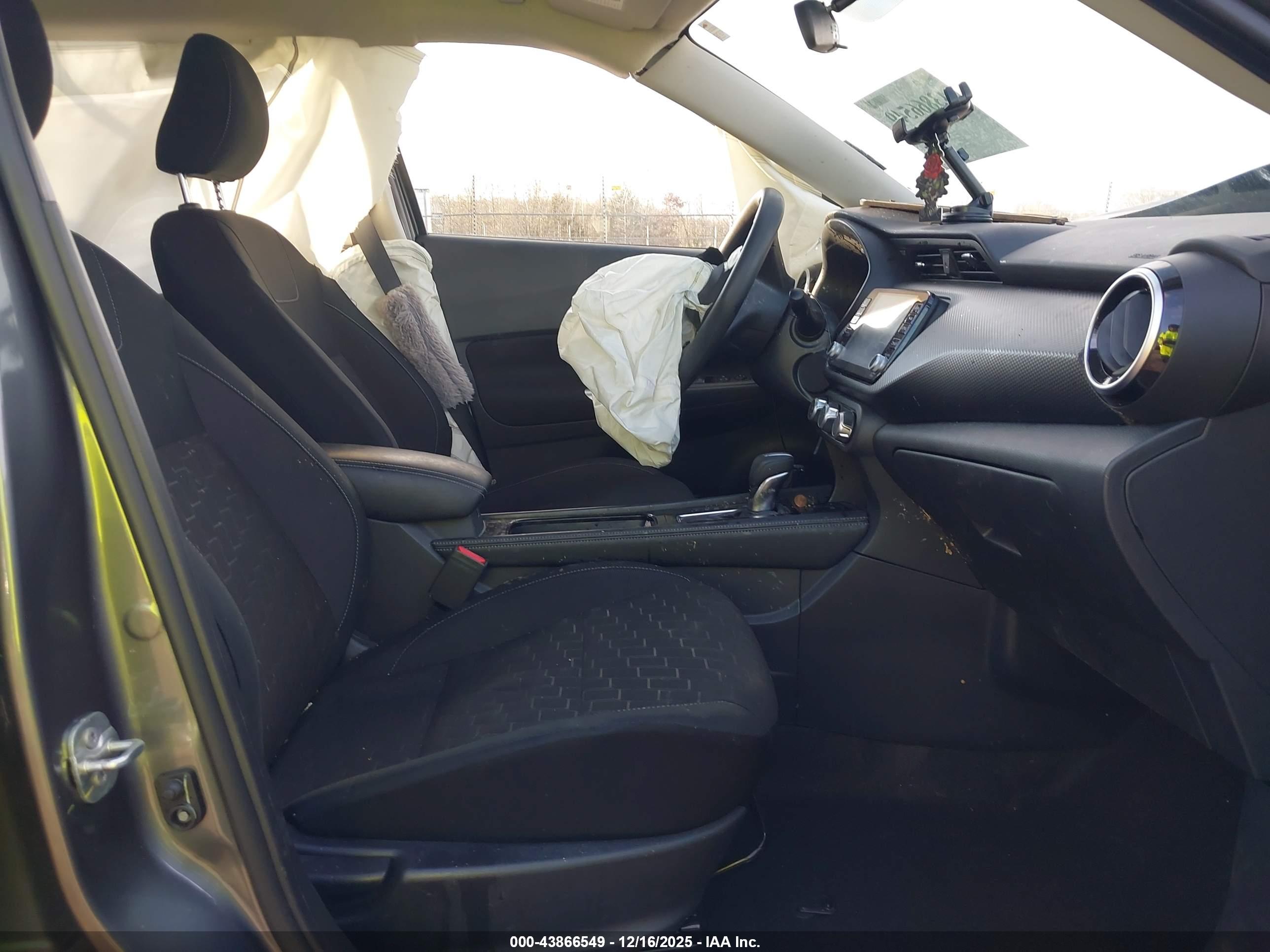NISSAN KICKS image 5