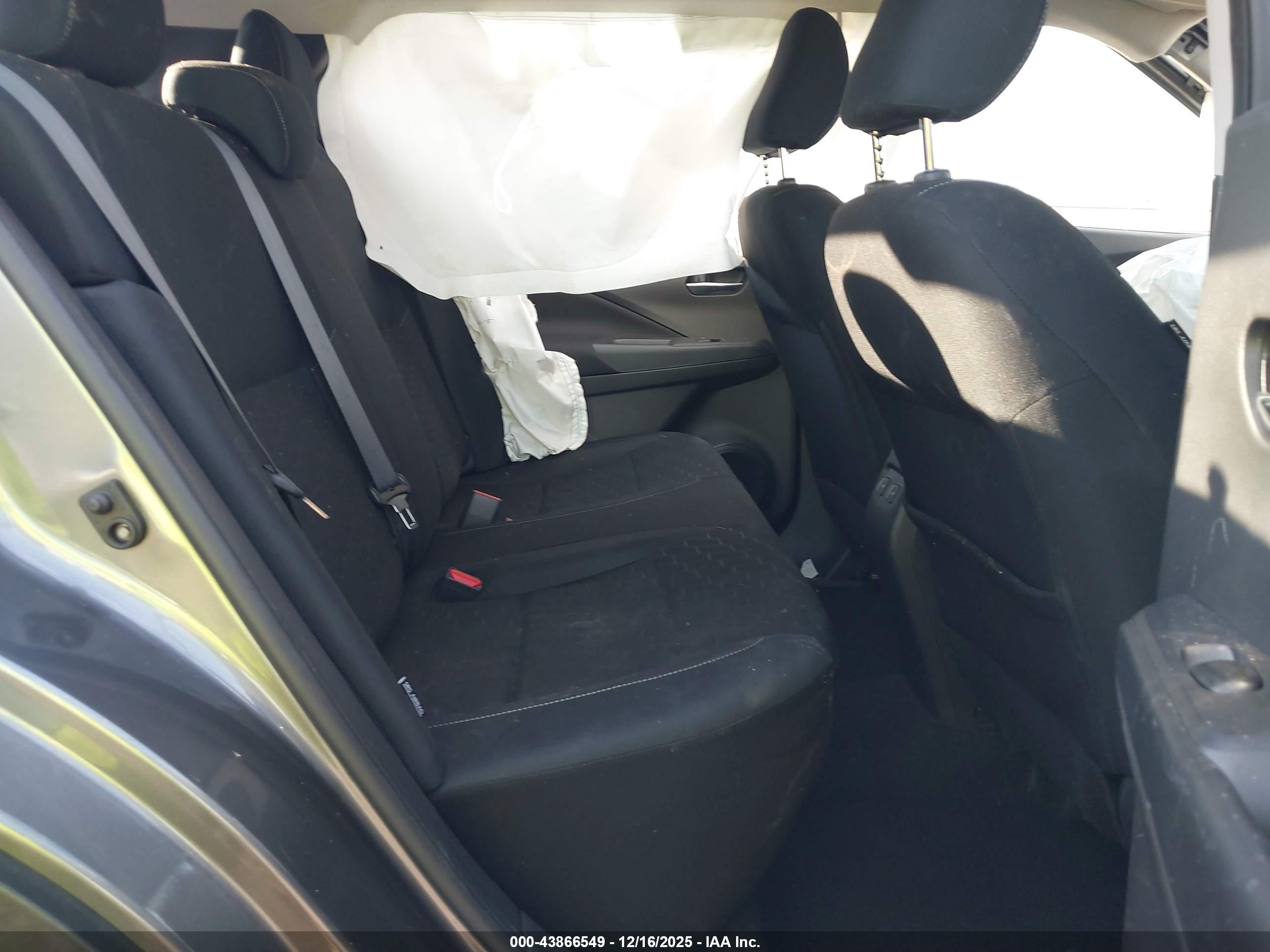 NISSAN KICKS image 8
