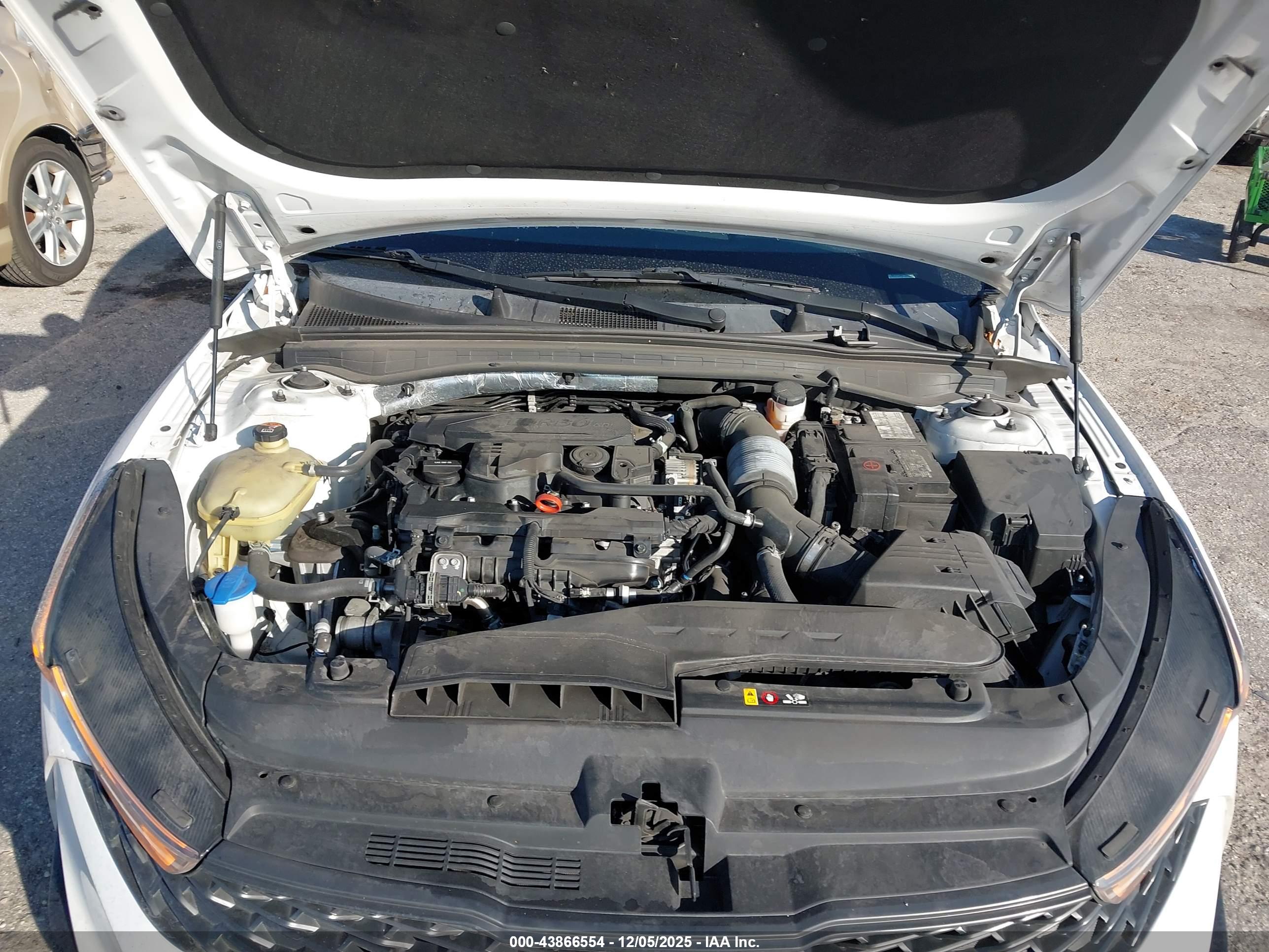 KIA K5 image 10