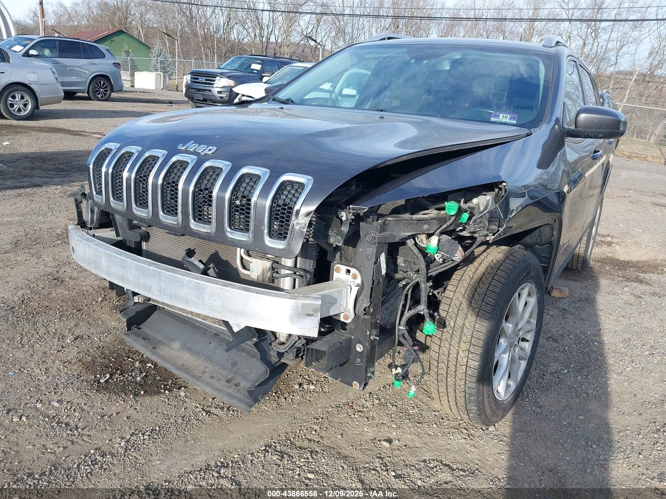 JEEP CHEROKEE image 6