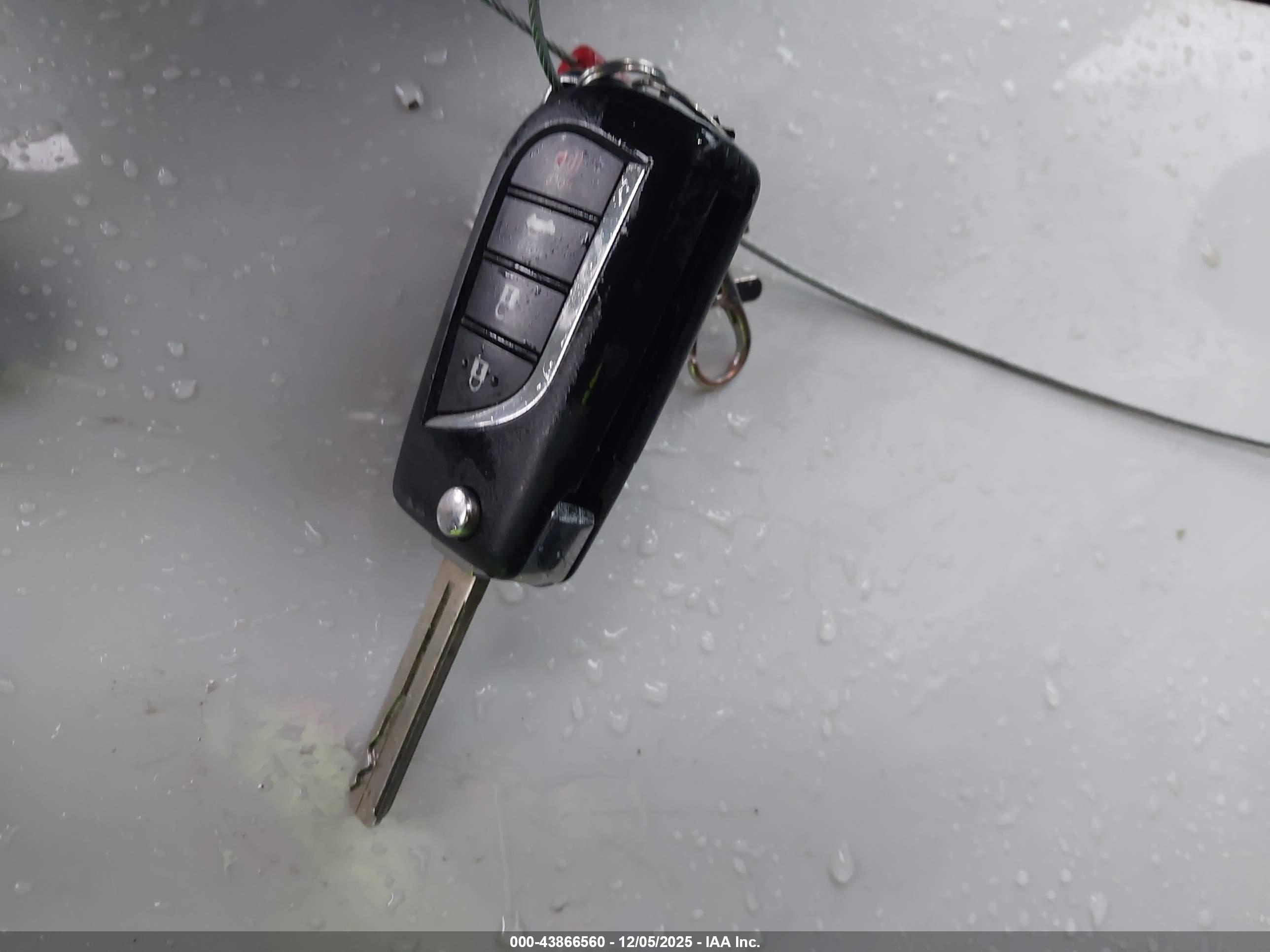 TOYOTA CAMRY image 11