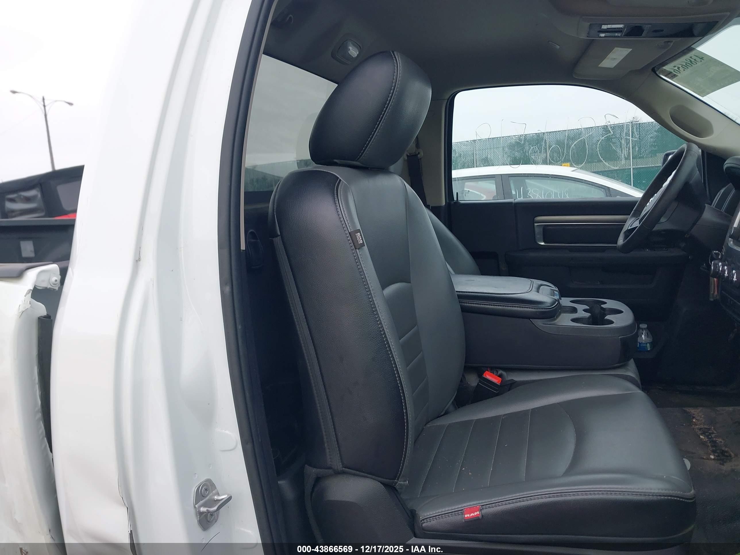 RAM 1500 image 8