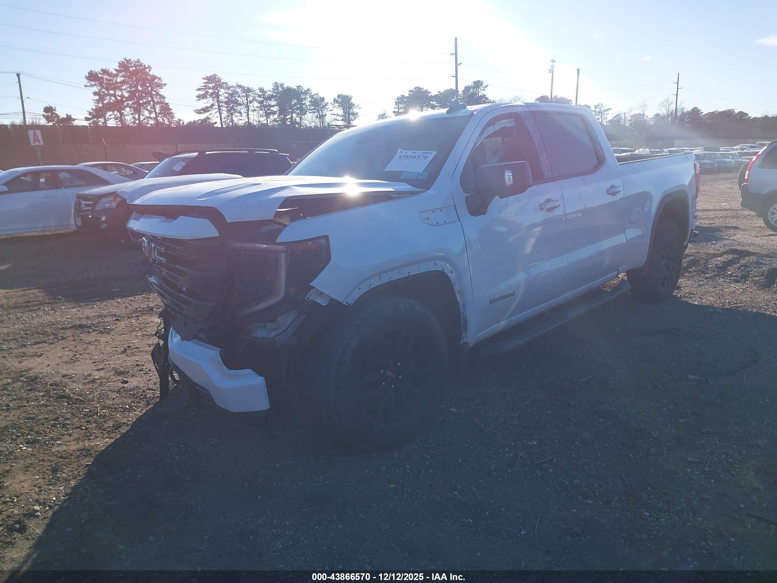 GMC SIERRA image 2