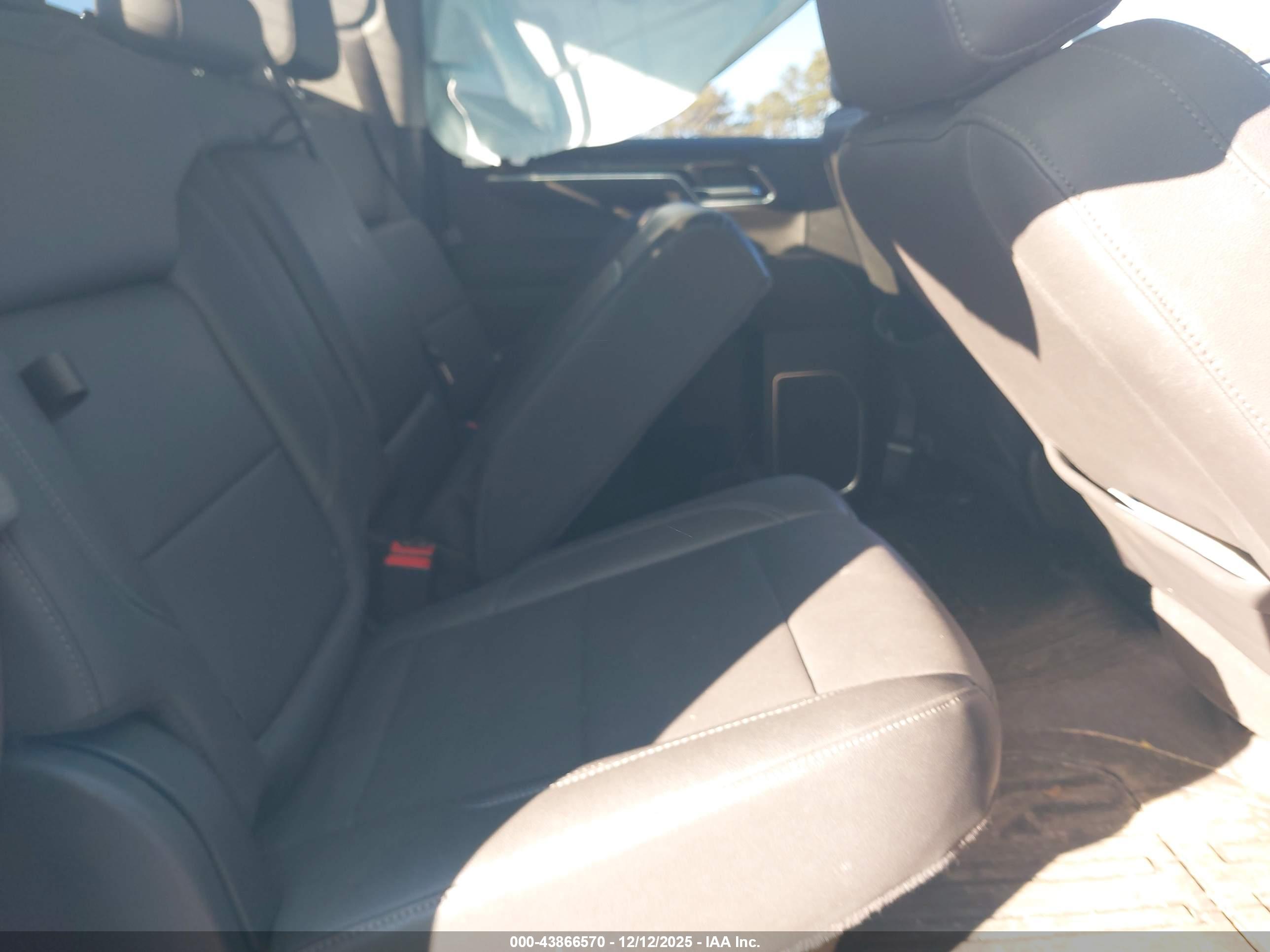 GMC SIERRA image 8