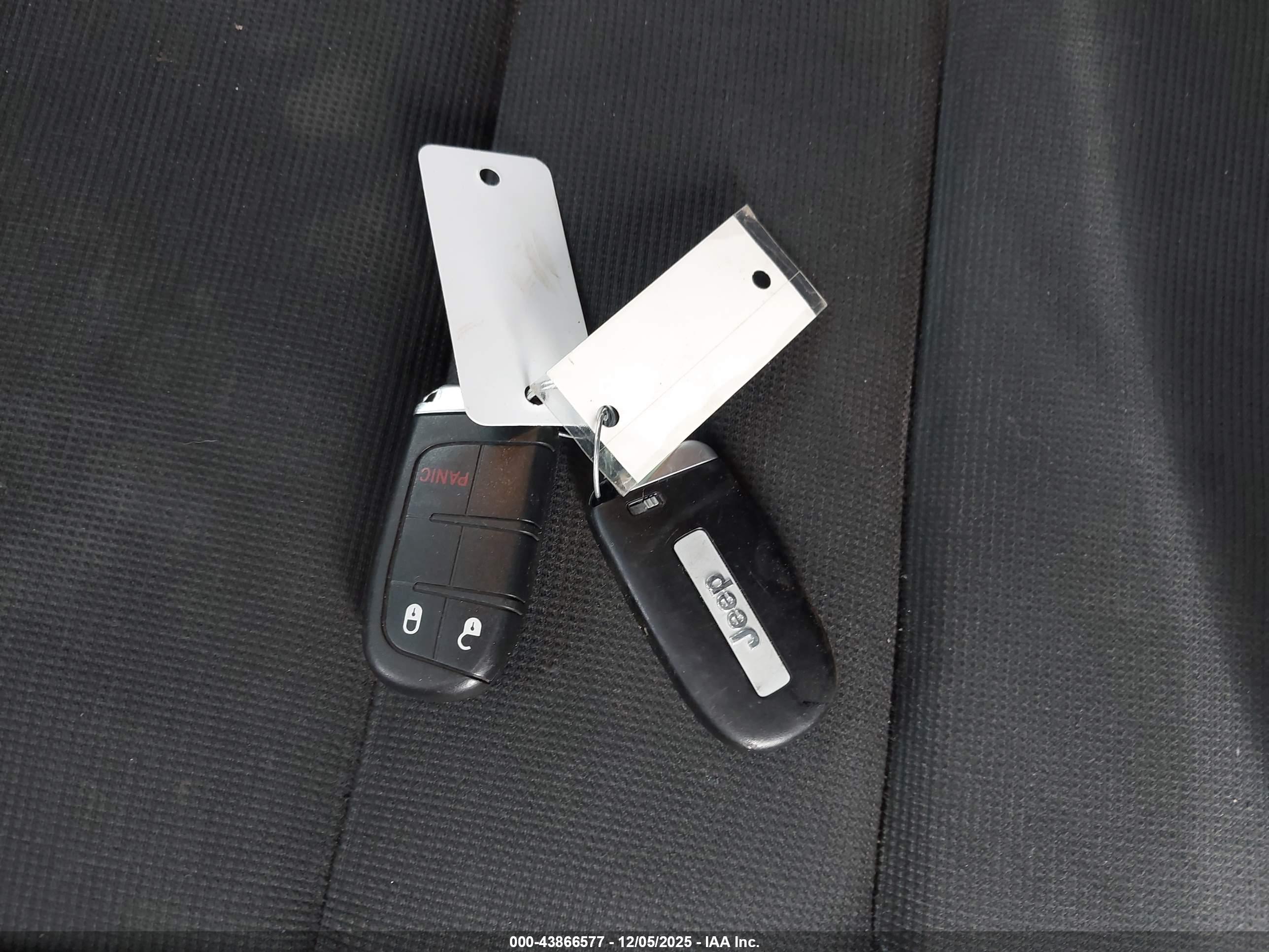JEEP GRAND image 11