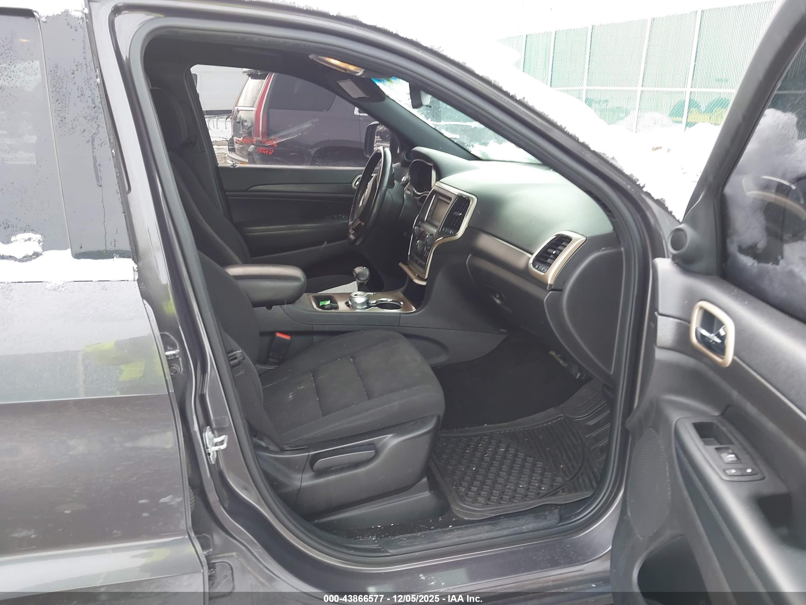 JEEP GRAND image 5