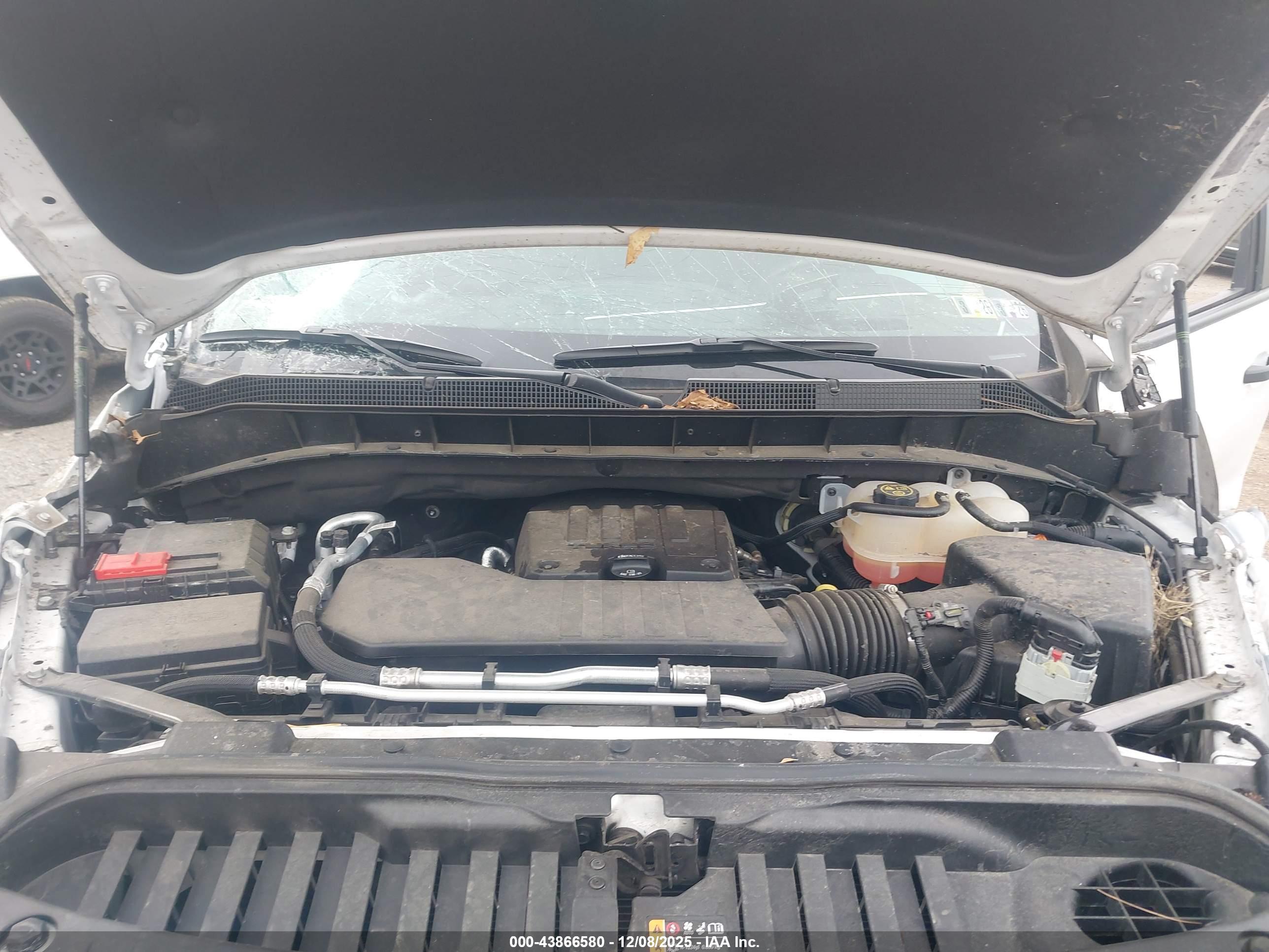 CHEVROLET SILVERADO image 10