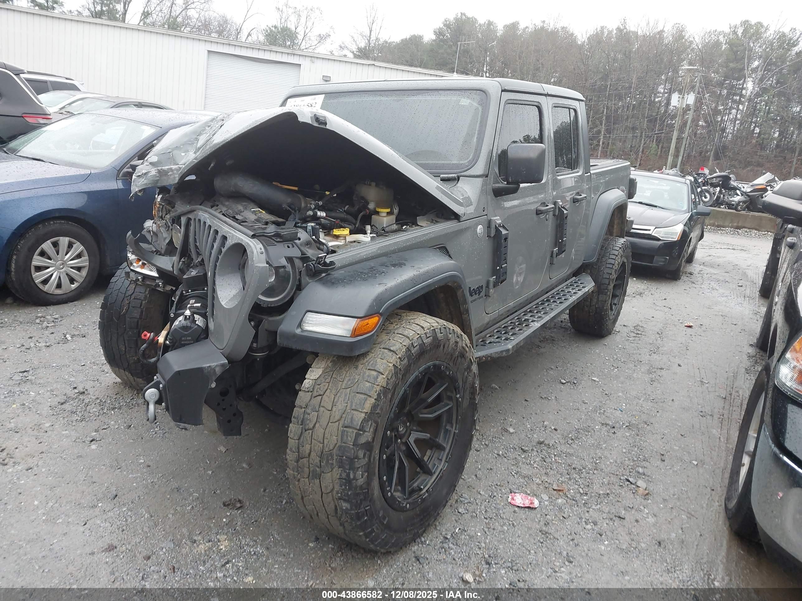JEEP GLADIATOR image 2