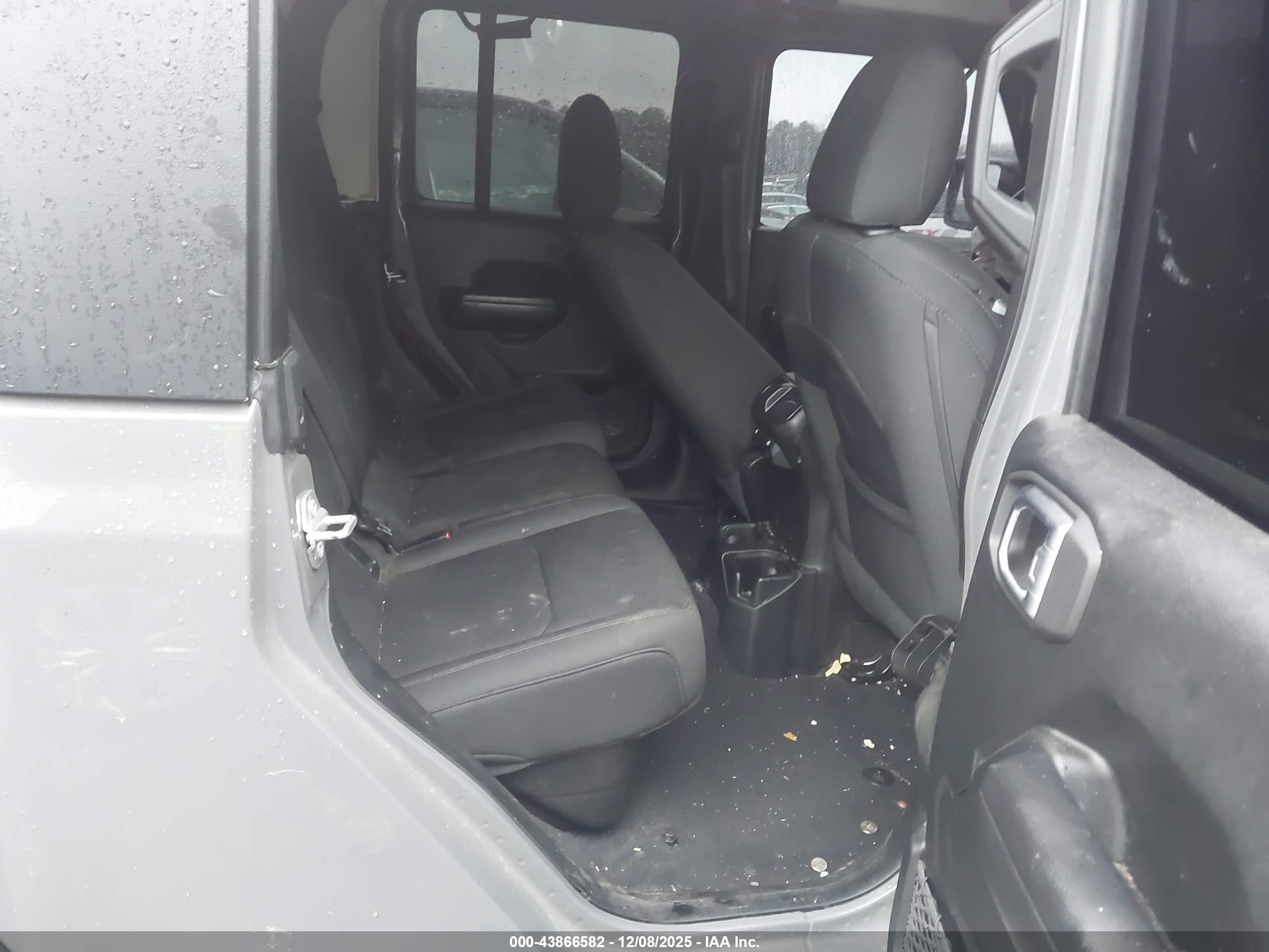 JEEP GLADIATOR image 8