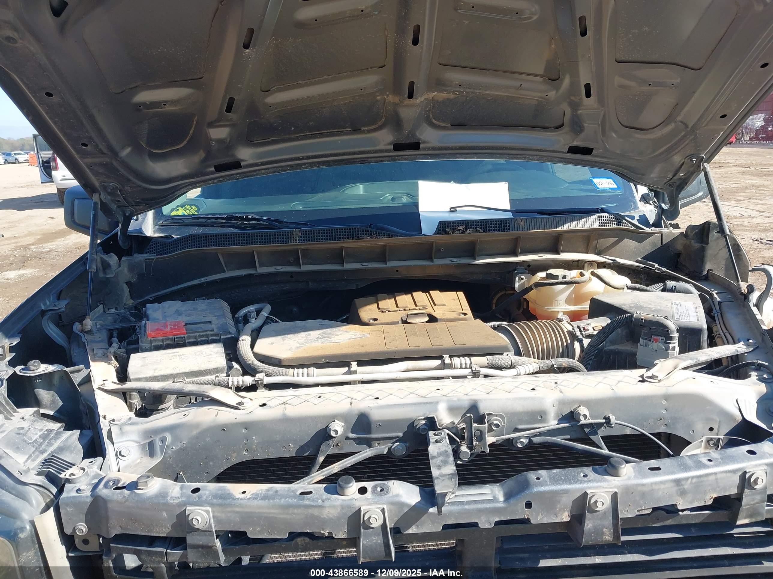 CHEVROLET SILVERADO image 10