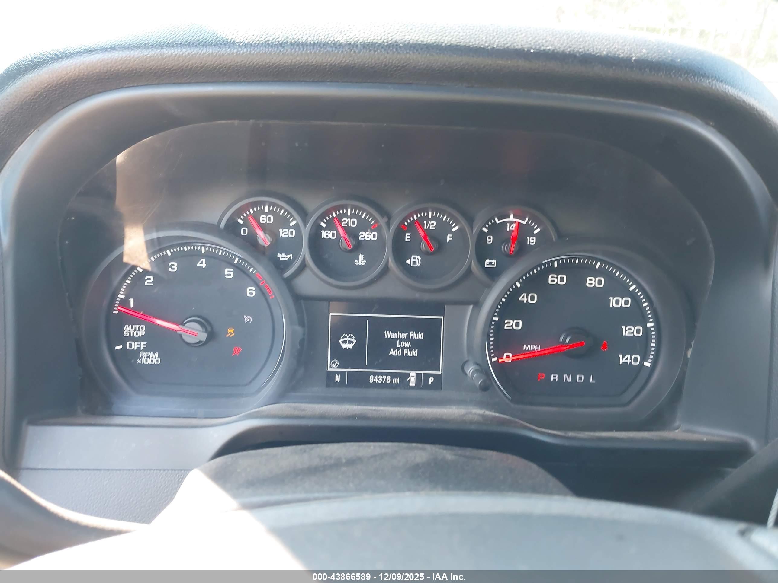 CHEVROLET SILVERADO image 7