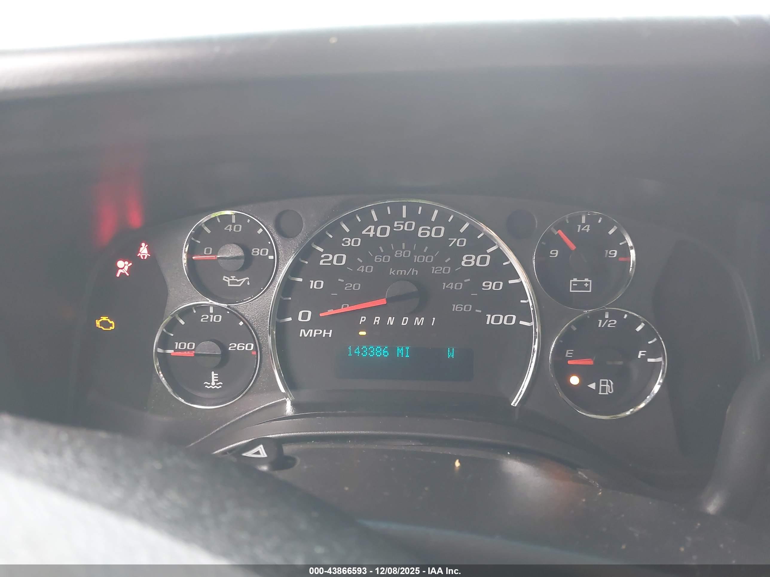 CHEVROLET EXPRESS image 7
