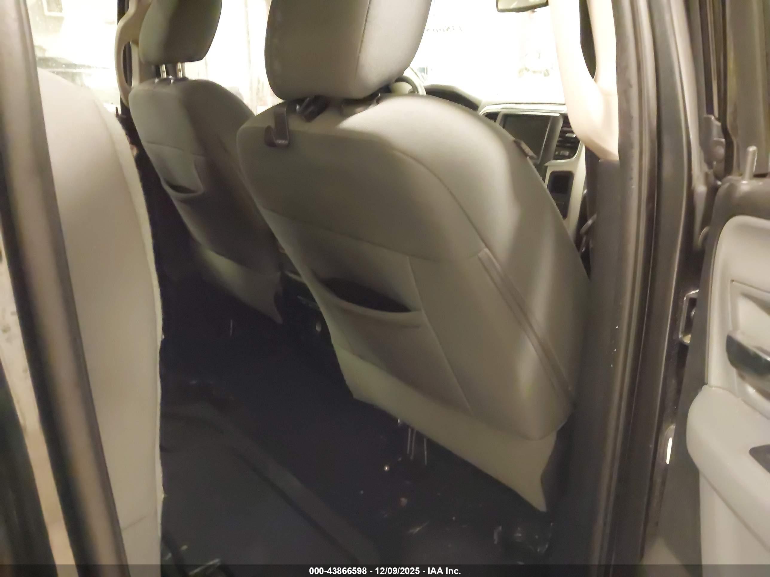 RAM 1500 image 8