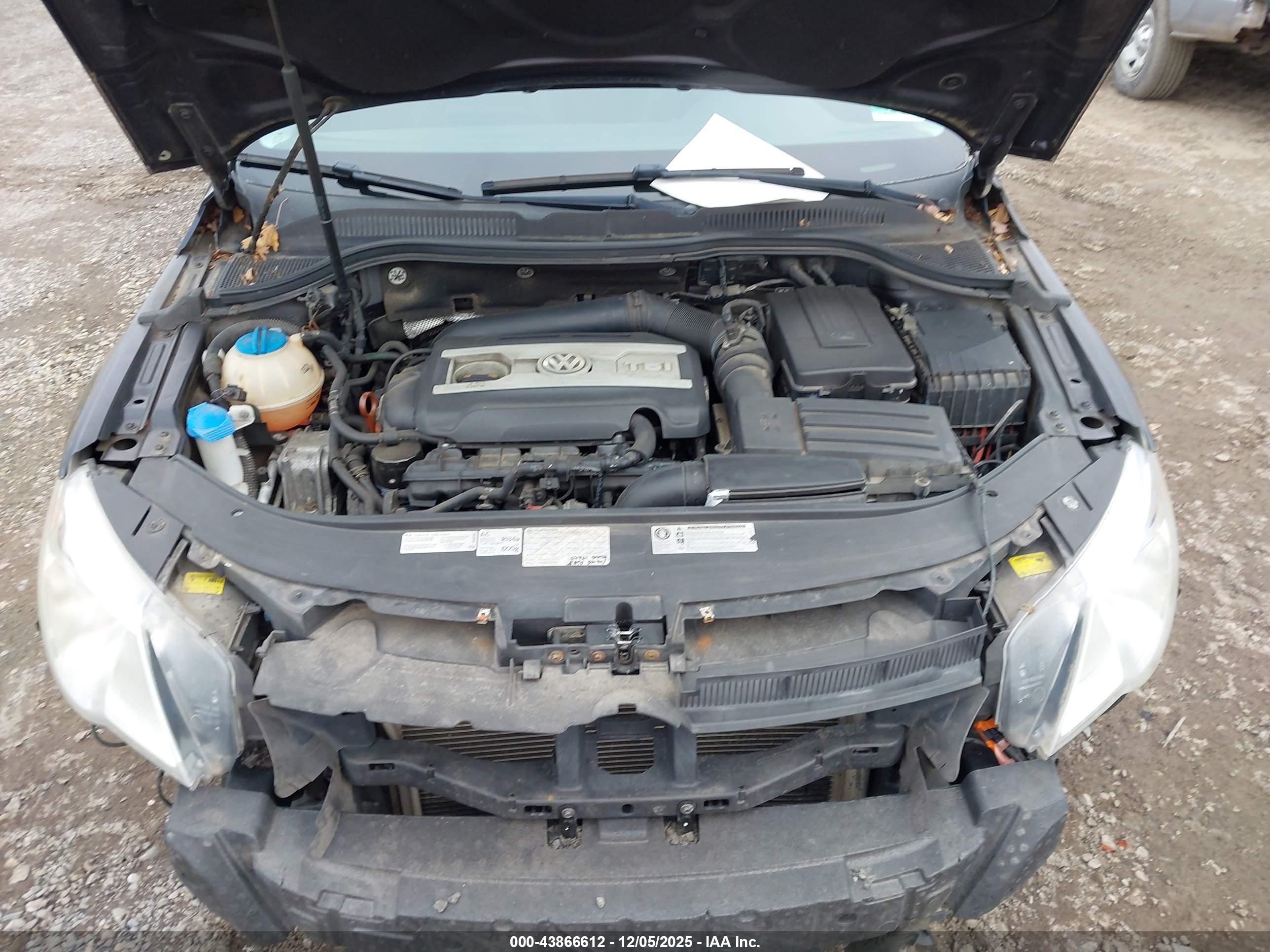 VOLKSWAGEN CC image 10