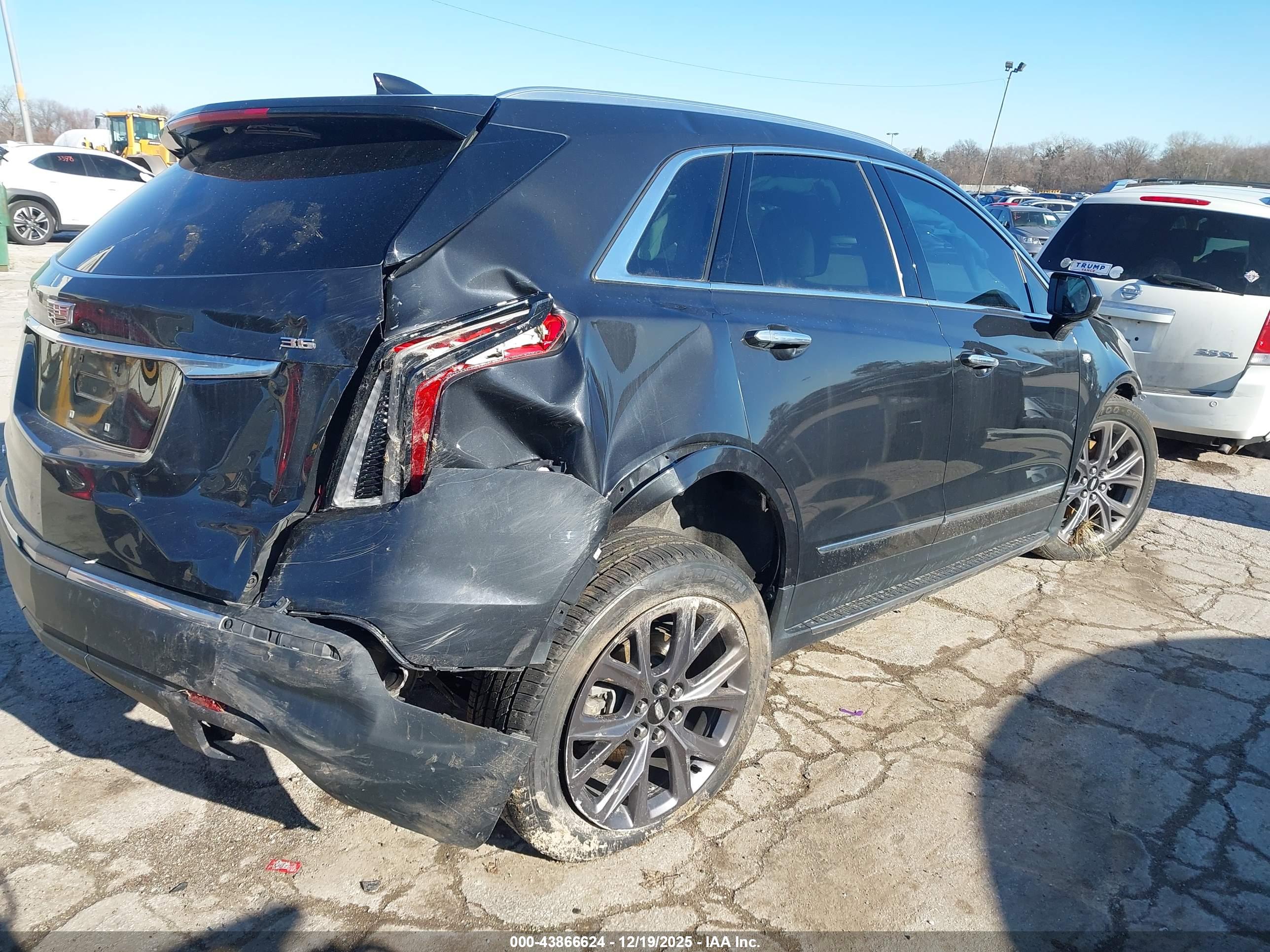CADILLAC XT5 image 4