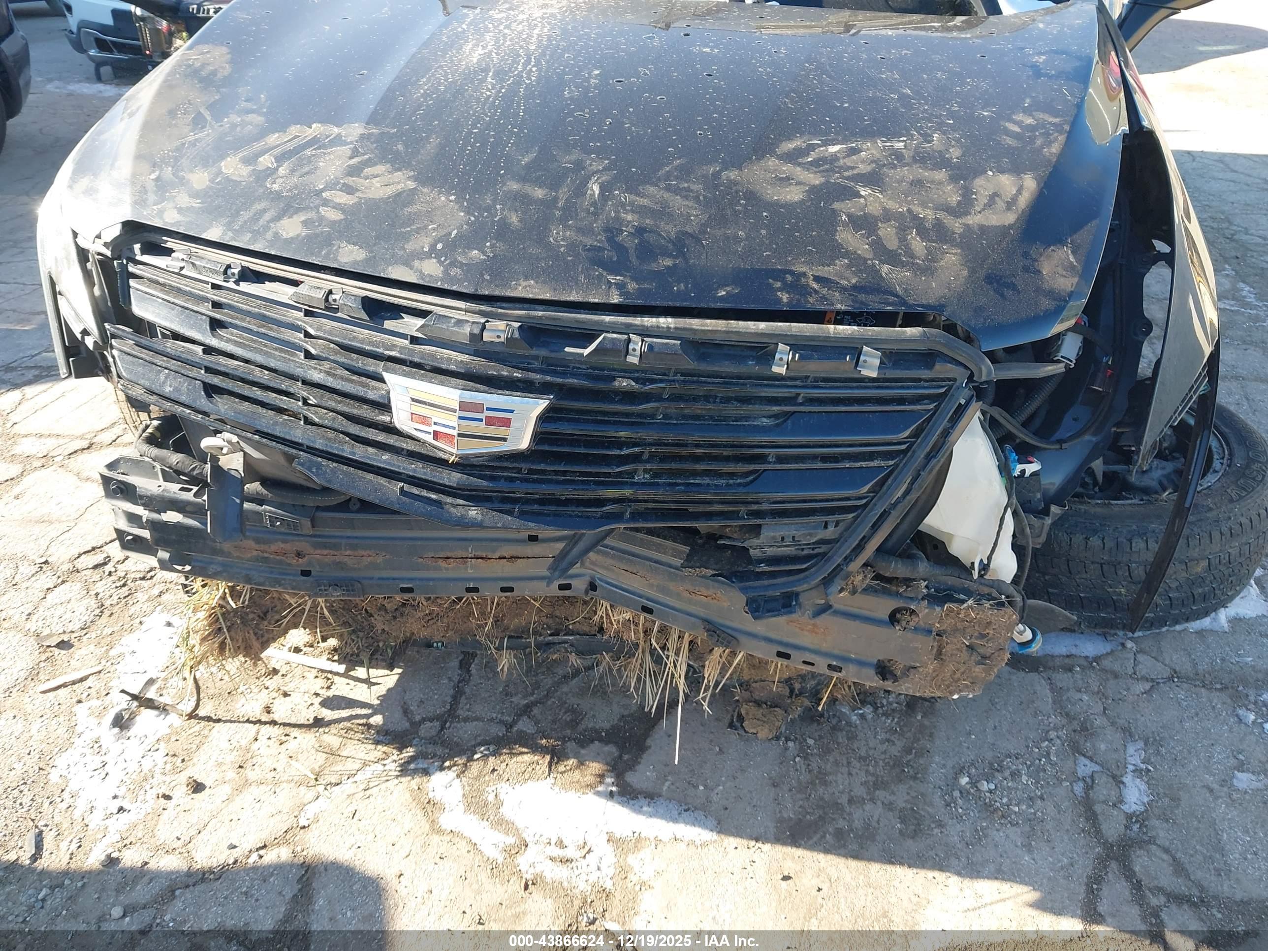 CADILLAC XT5 image 6
