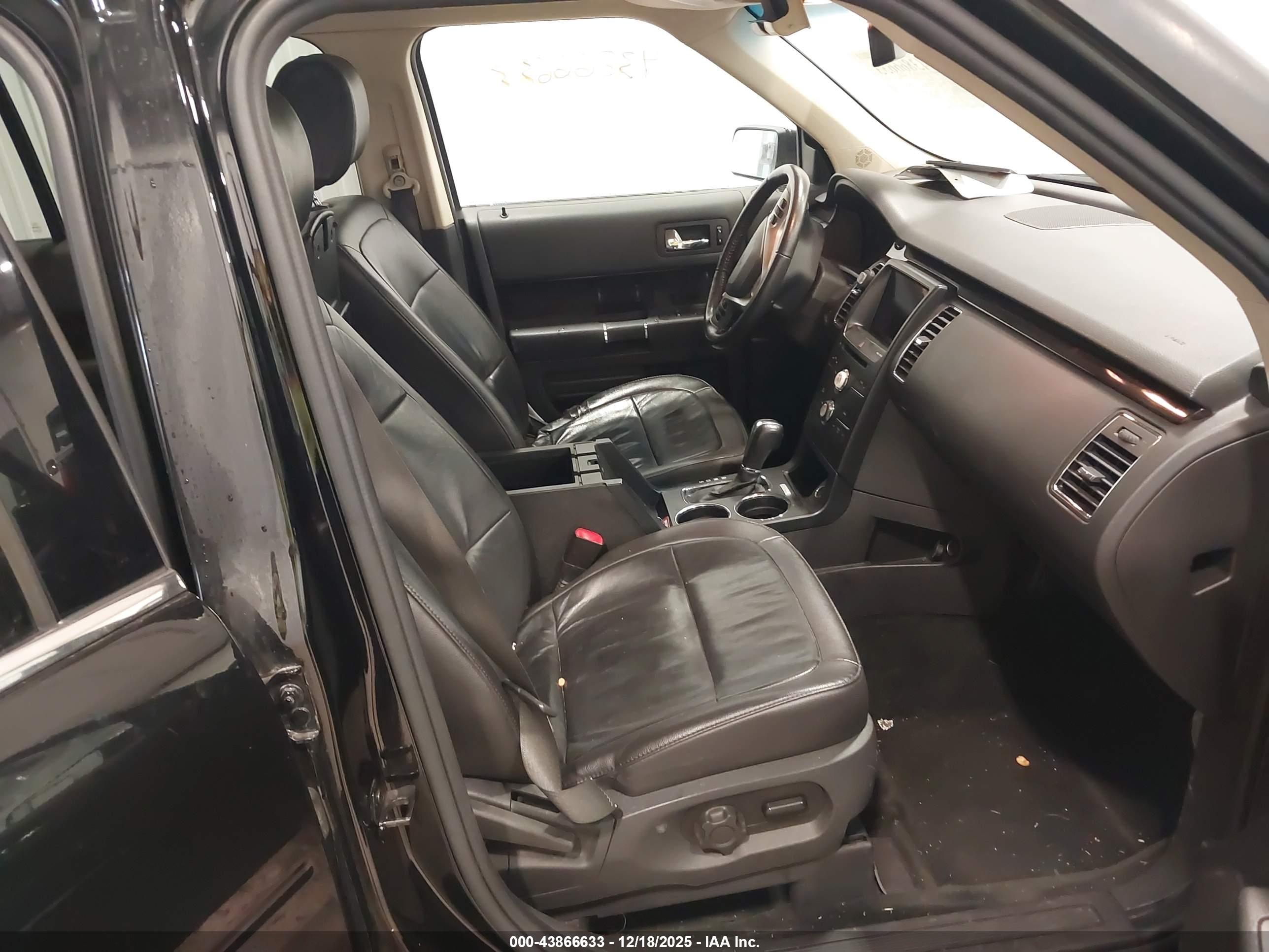 FORD FLEX image 5