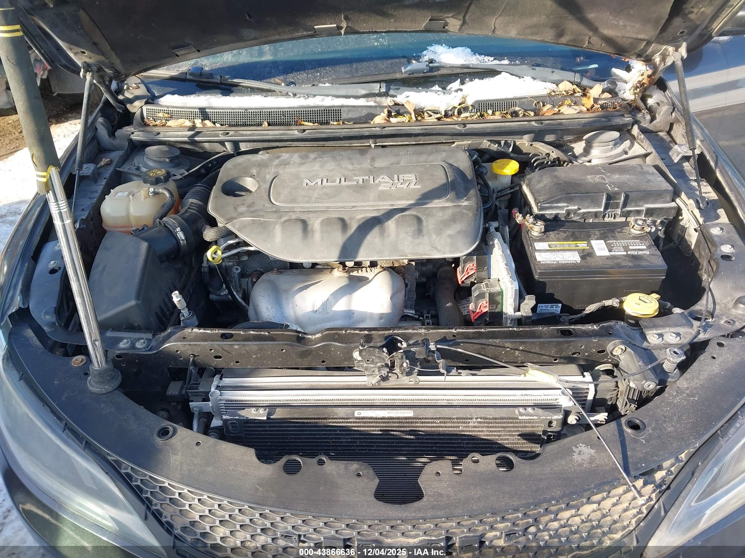 CHRYSLER 200 image 10
