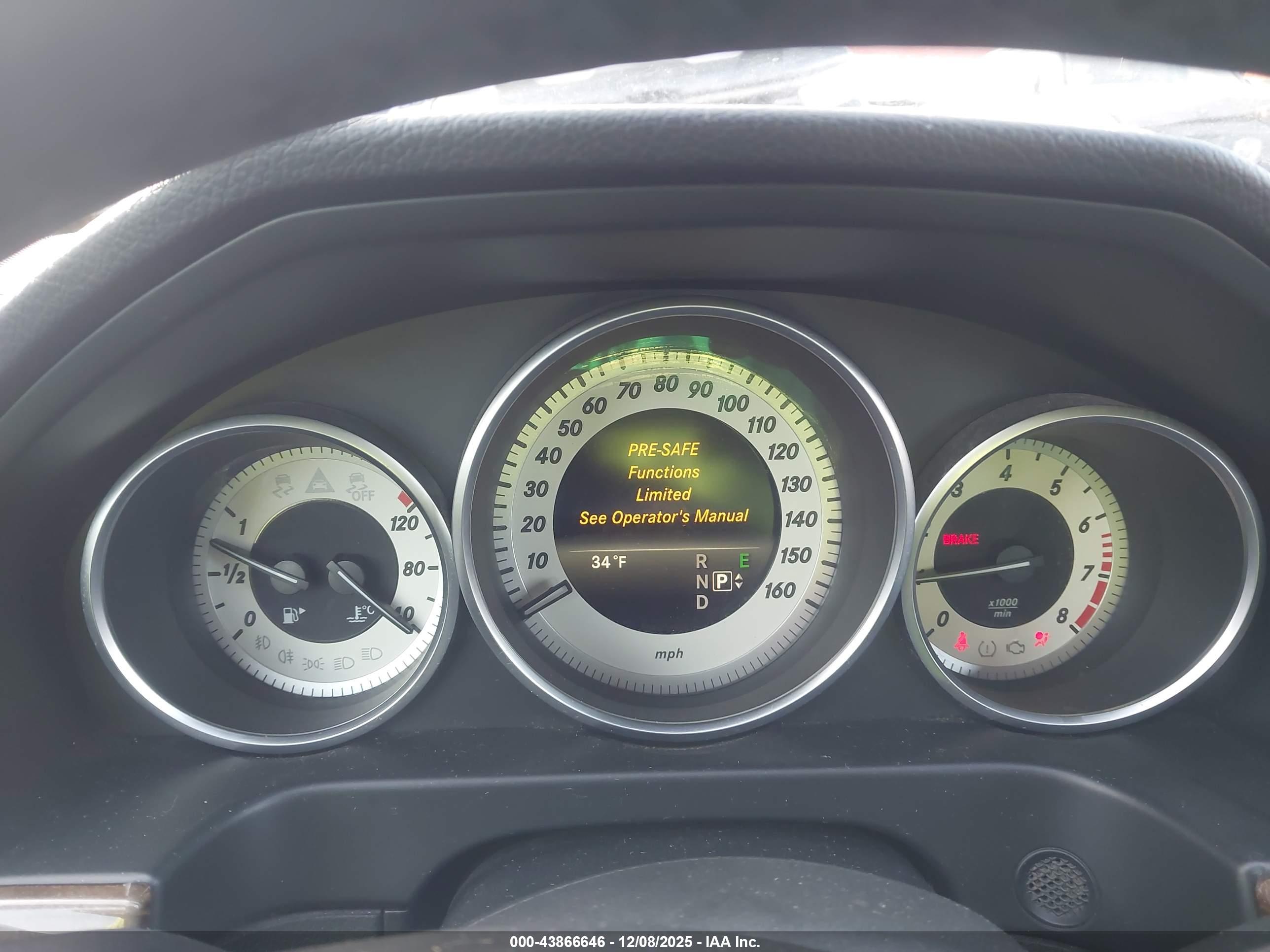 MERCEDES-BENZ E image 7