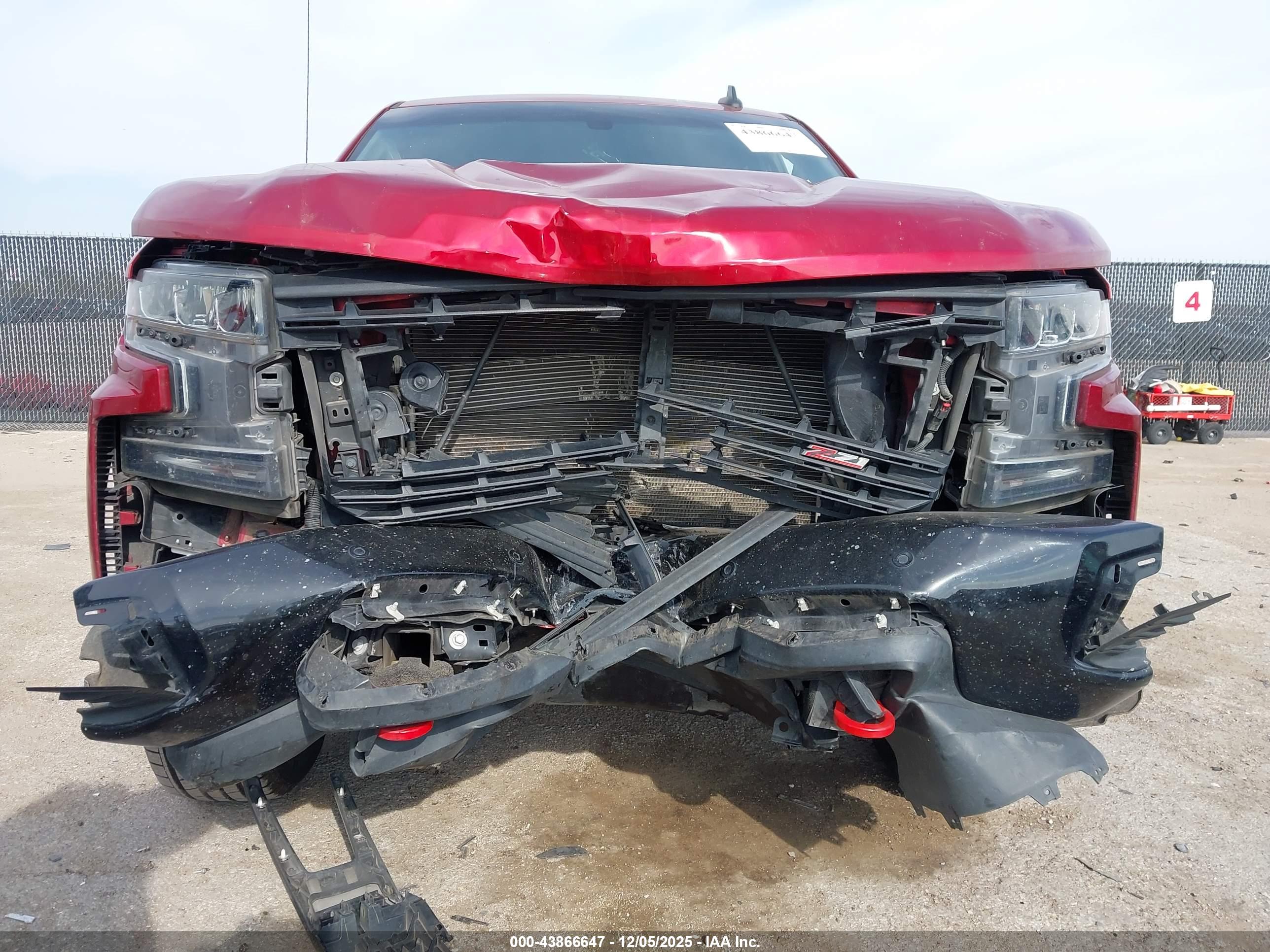 CHEVROLET SILVERADO image 6