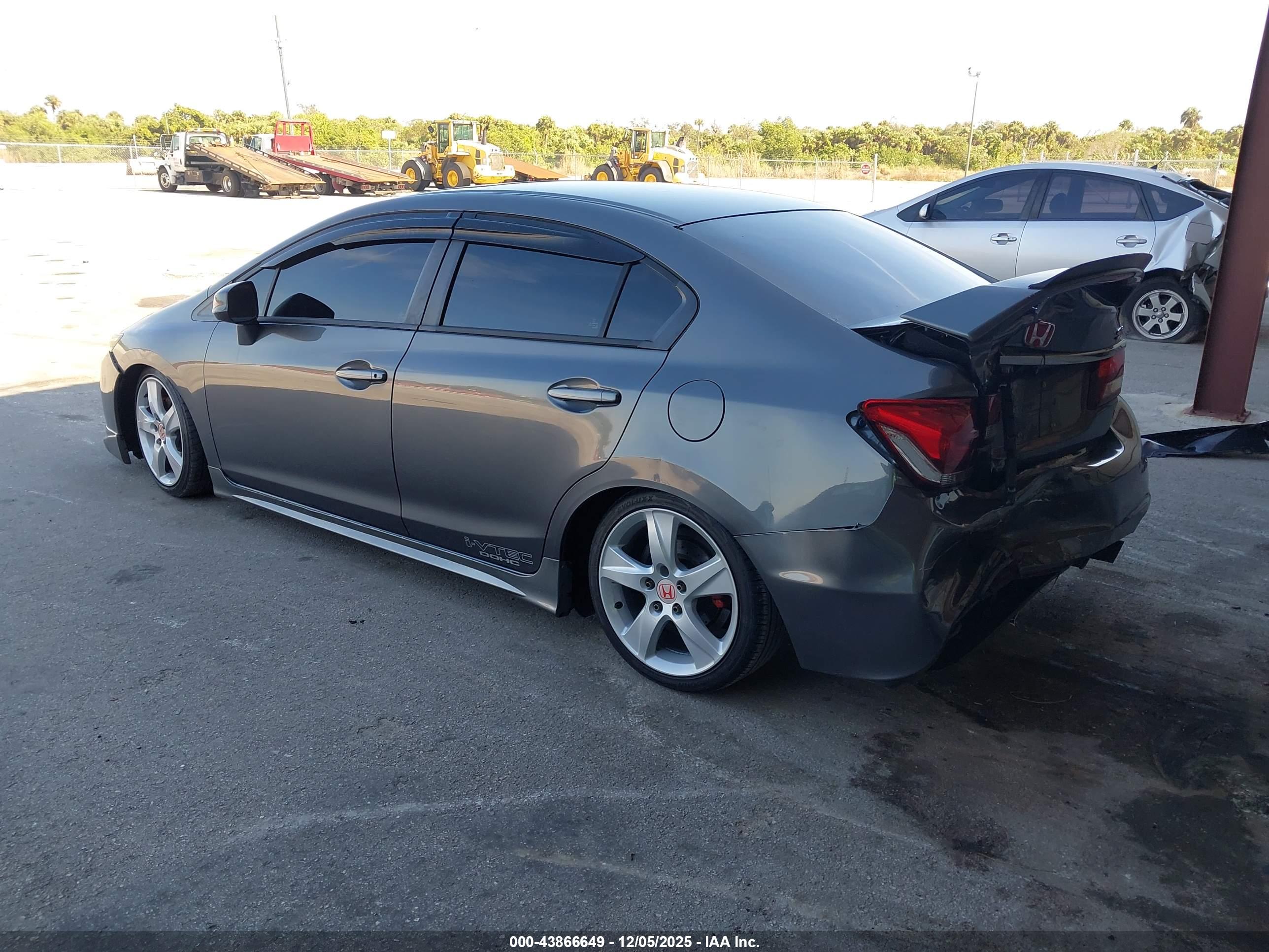 HONDA CIVIC image 3