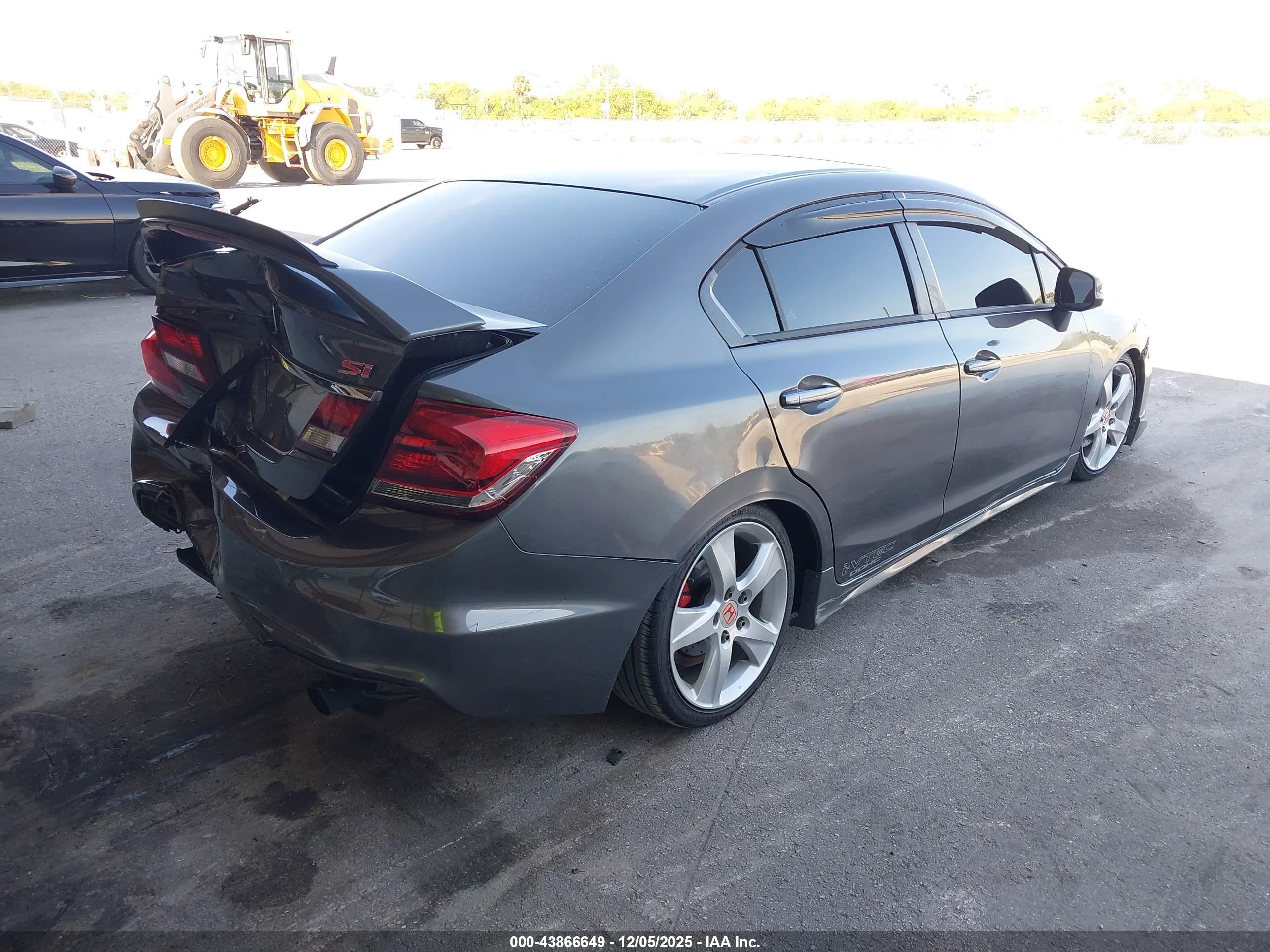 HONDA CIVIC image 4