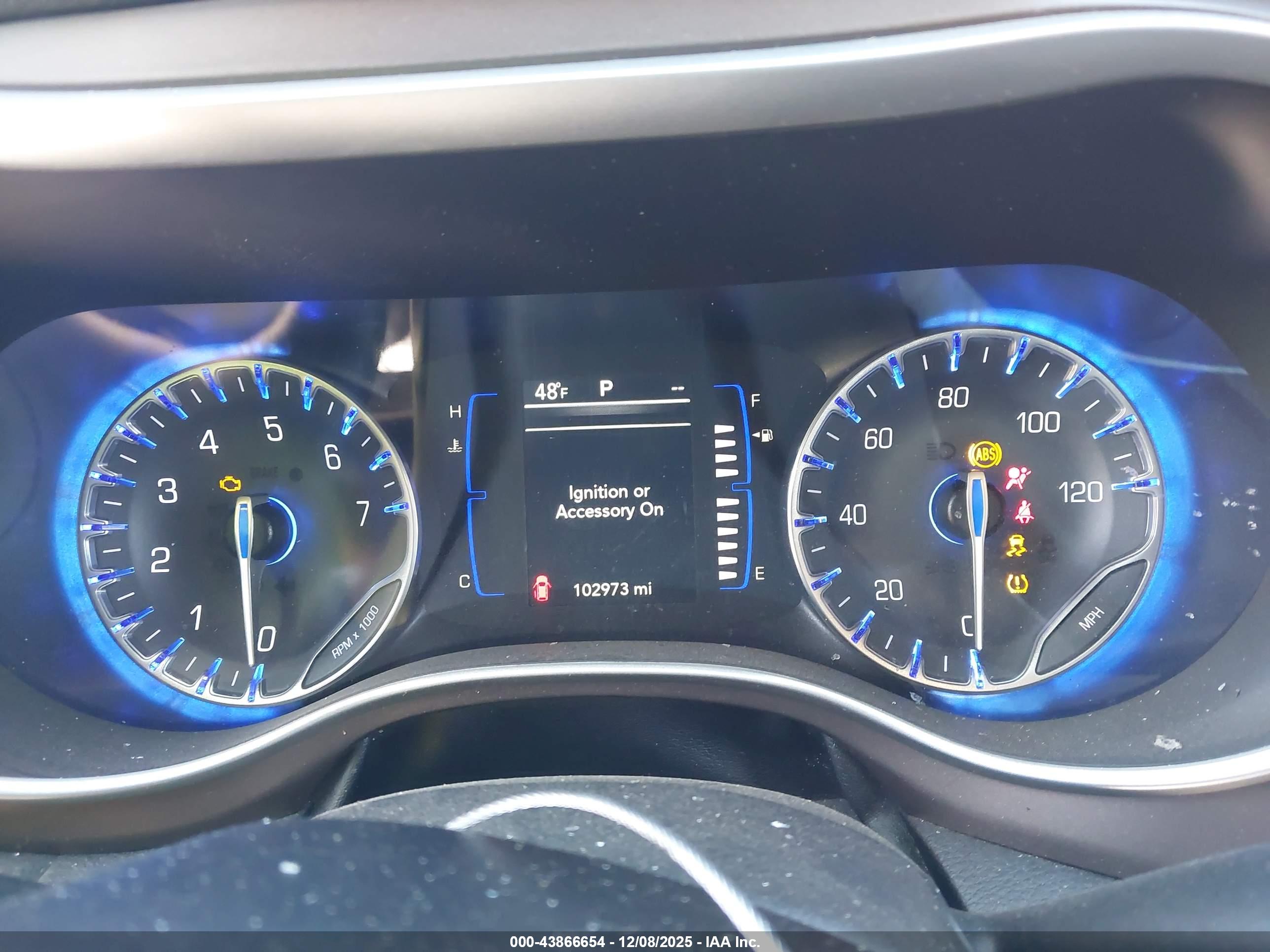 CHRYSLER VOYAGER image 7
