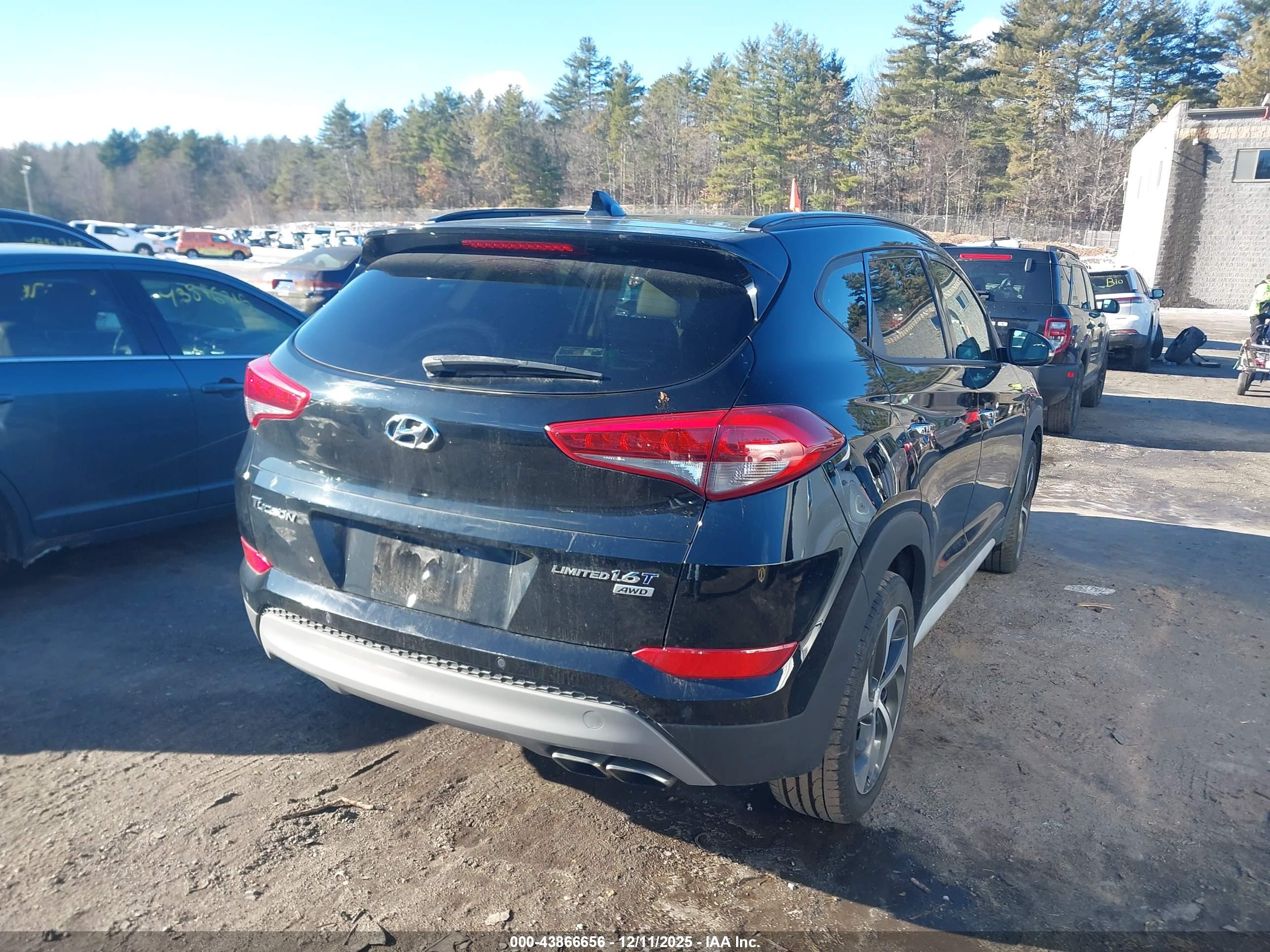 HYUNDAI TUCSON image 4