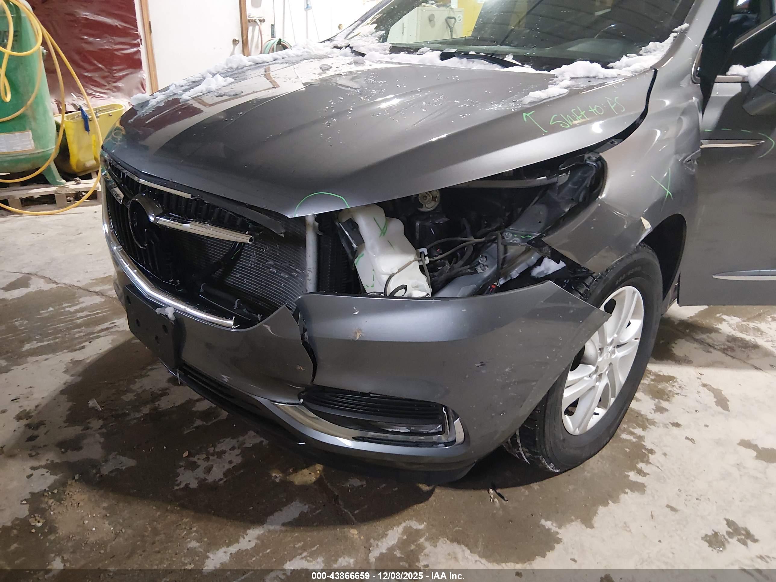 BUICK ENCLAVE image 6