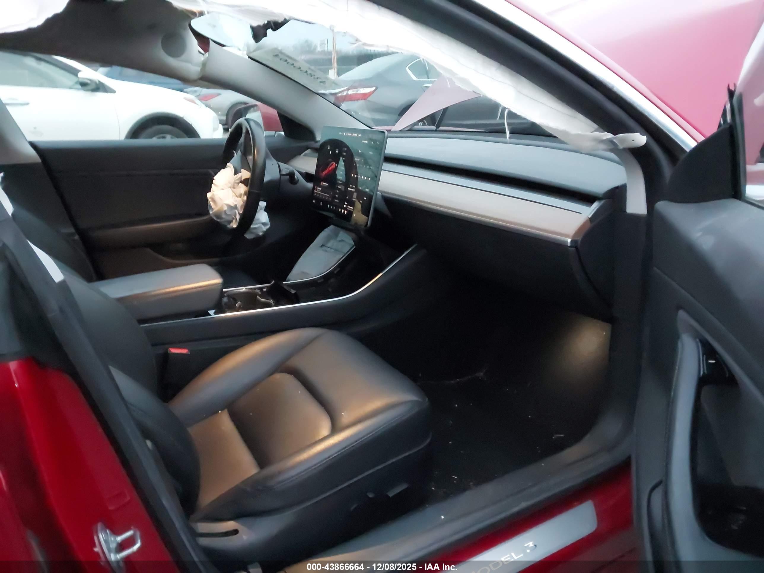 TESLA MODEL image 5
