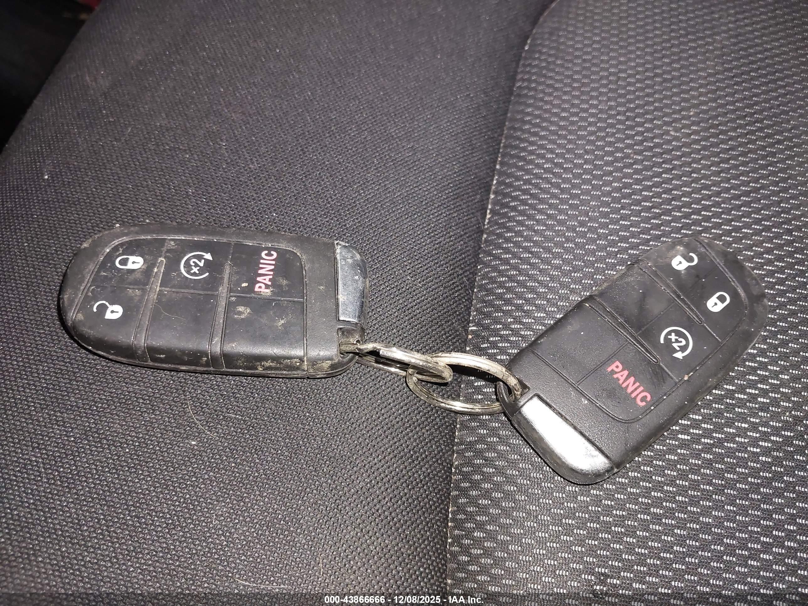JEEP RENEGADE image 11
