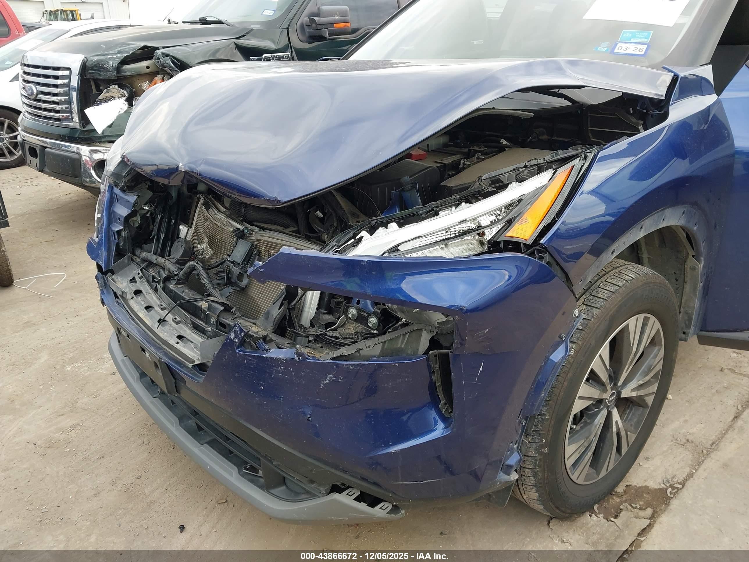 NISSAN ROGUE image 6