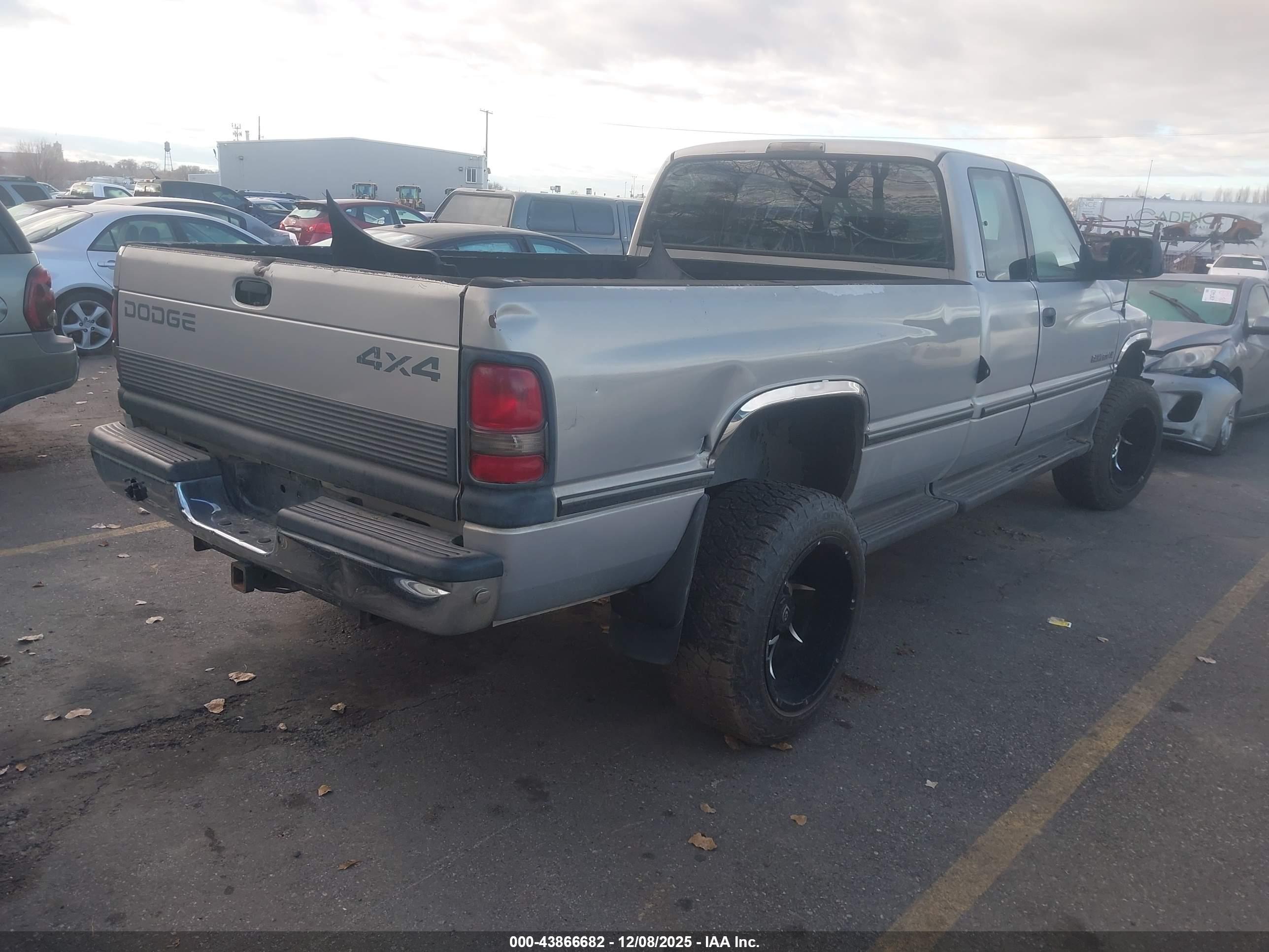 DODGE RAM image 4