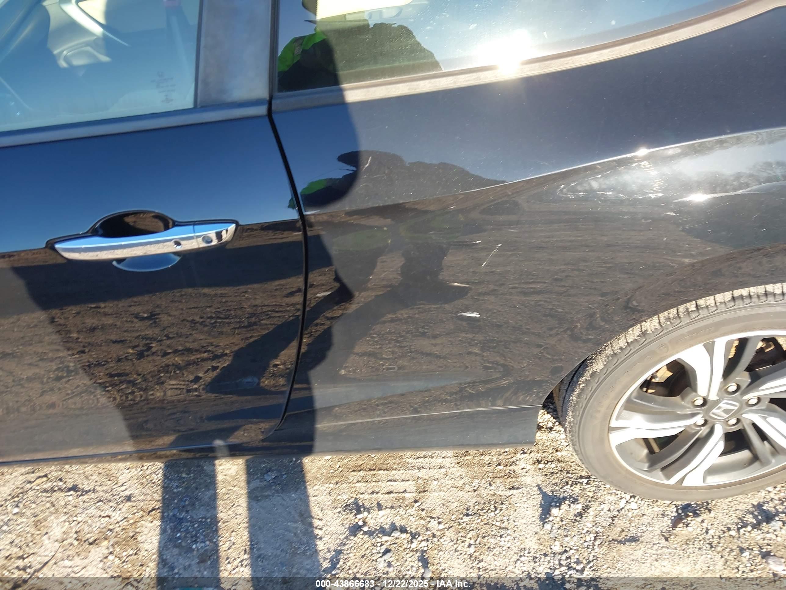 HONDA CIVIC image 6
