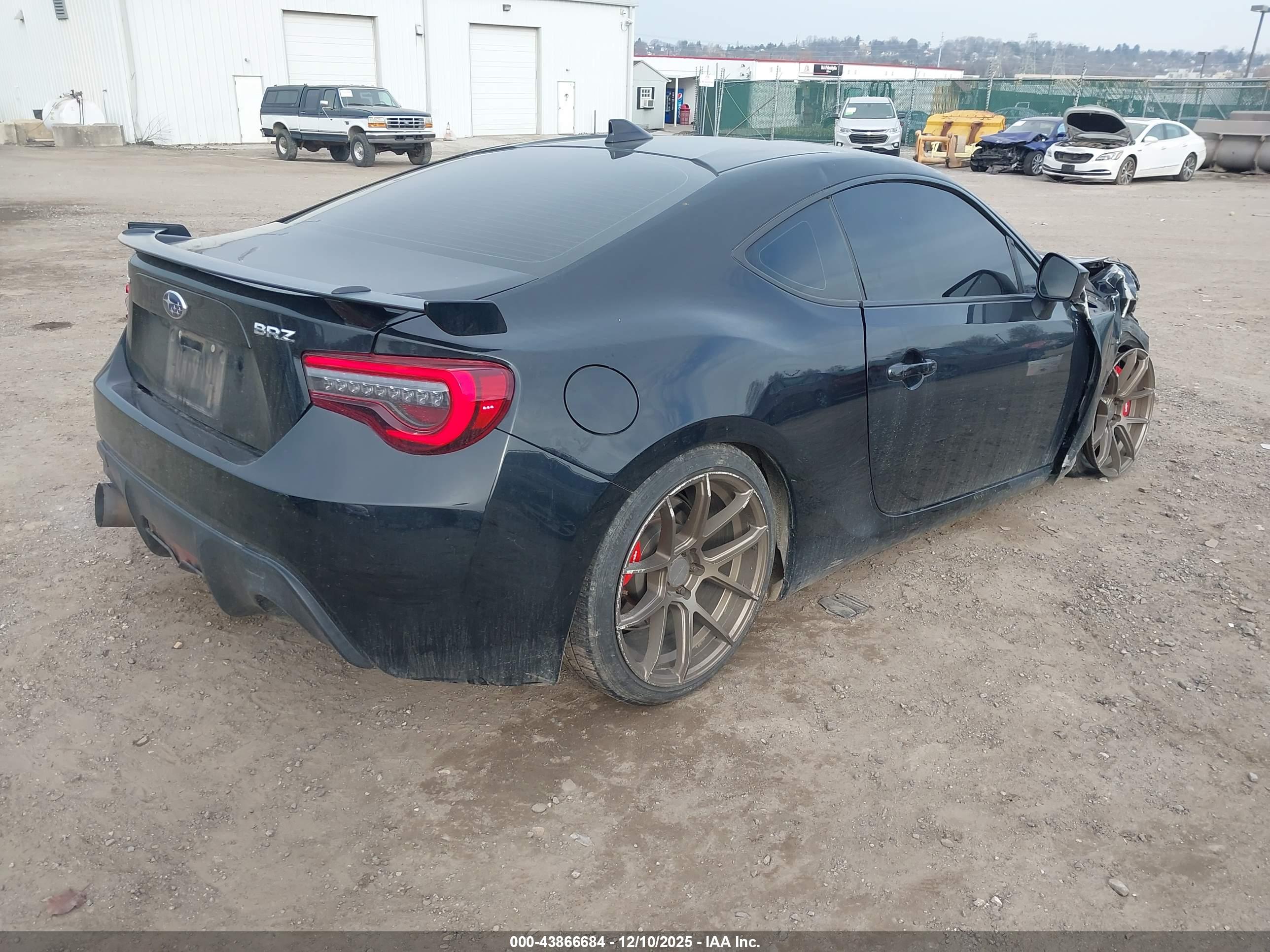SUBARU BRZ image 4