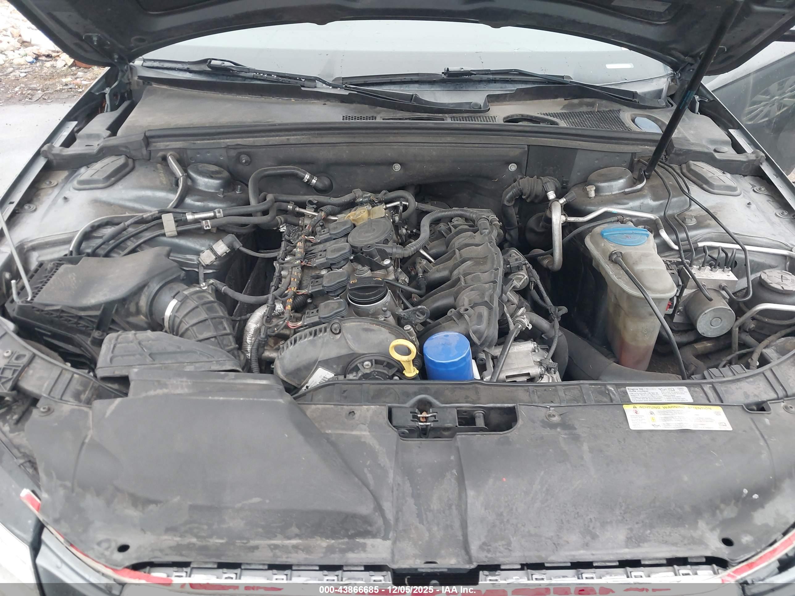 AUDI A4 image 10