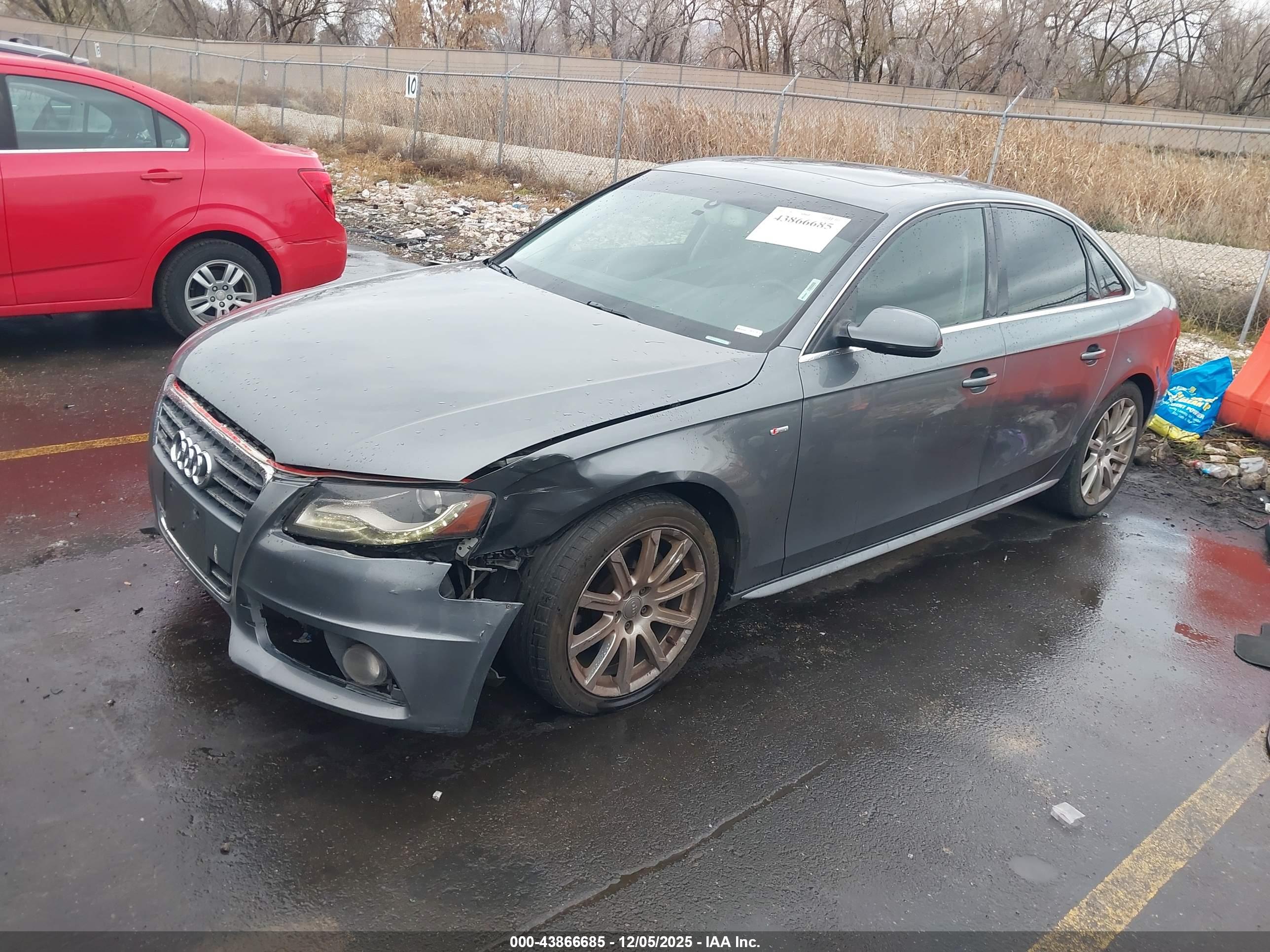 AUDI A4 image 2