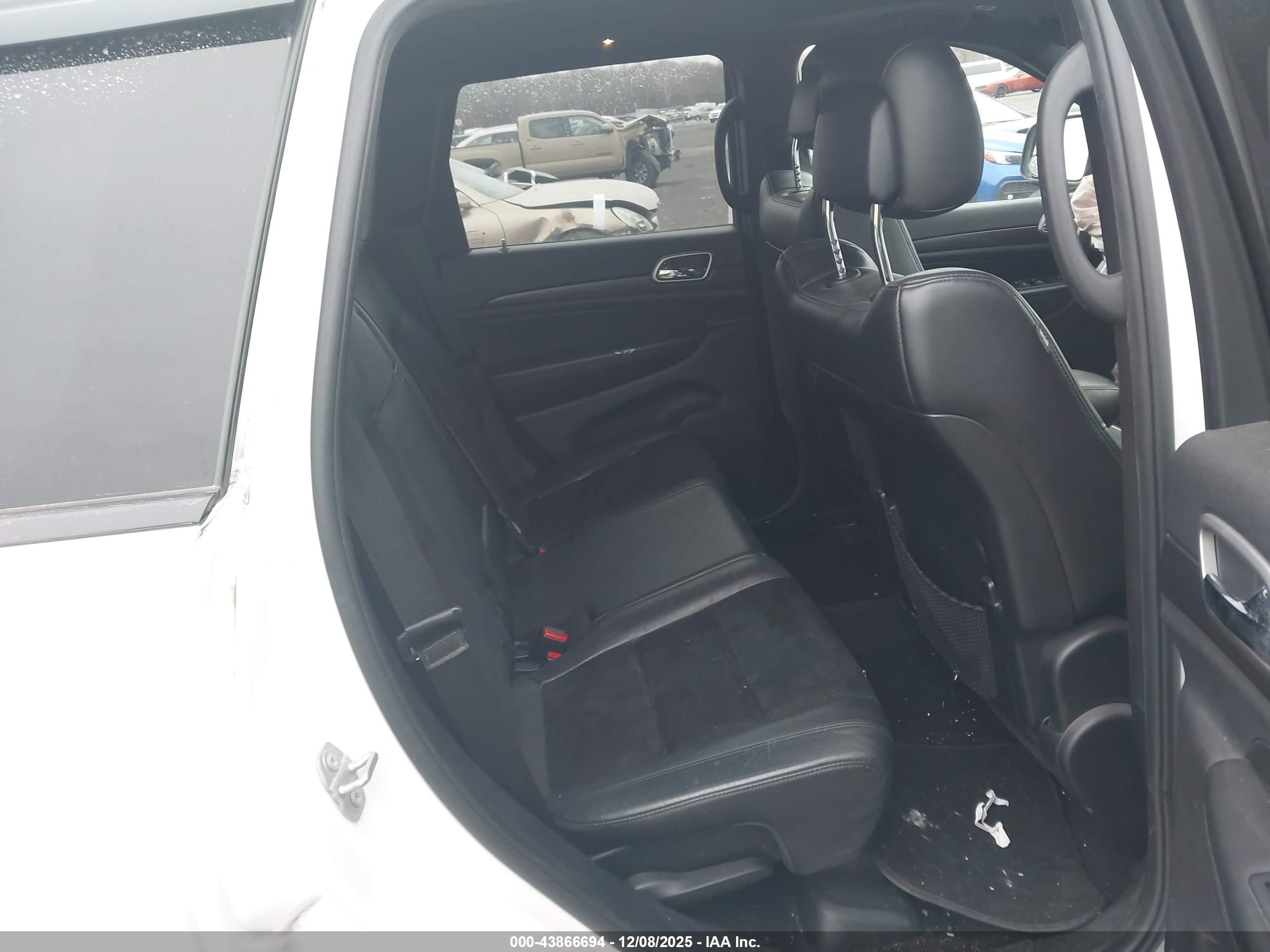 JEEP GRAND image 8